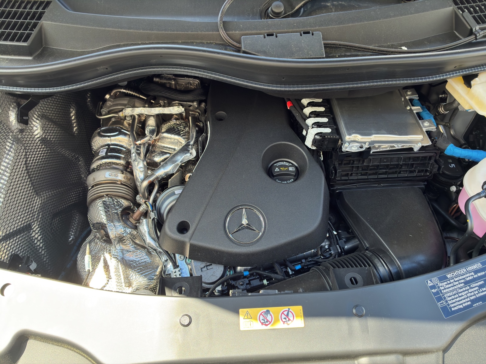 MERCEDES-BENZ V 250 d lang 4Matic Style 9G-Tronic-image-11
