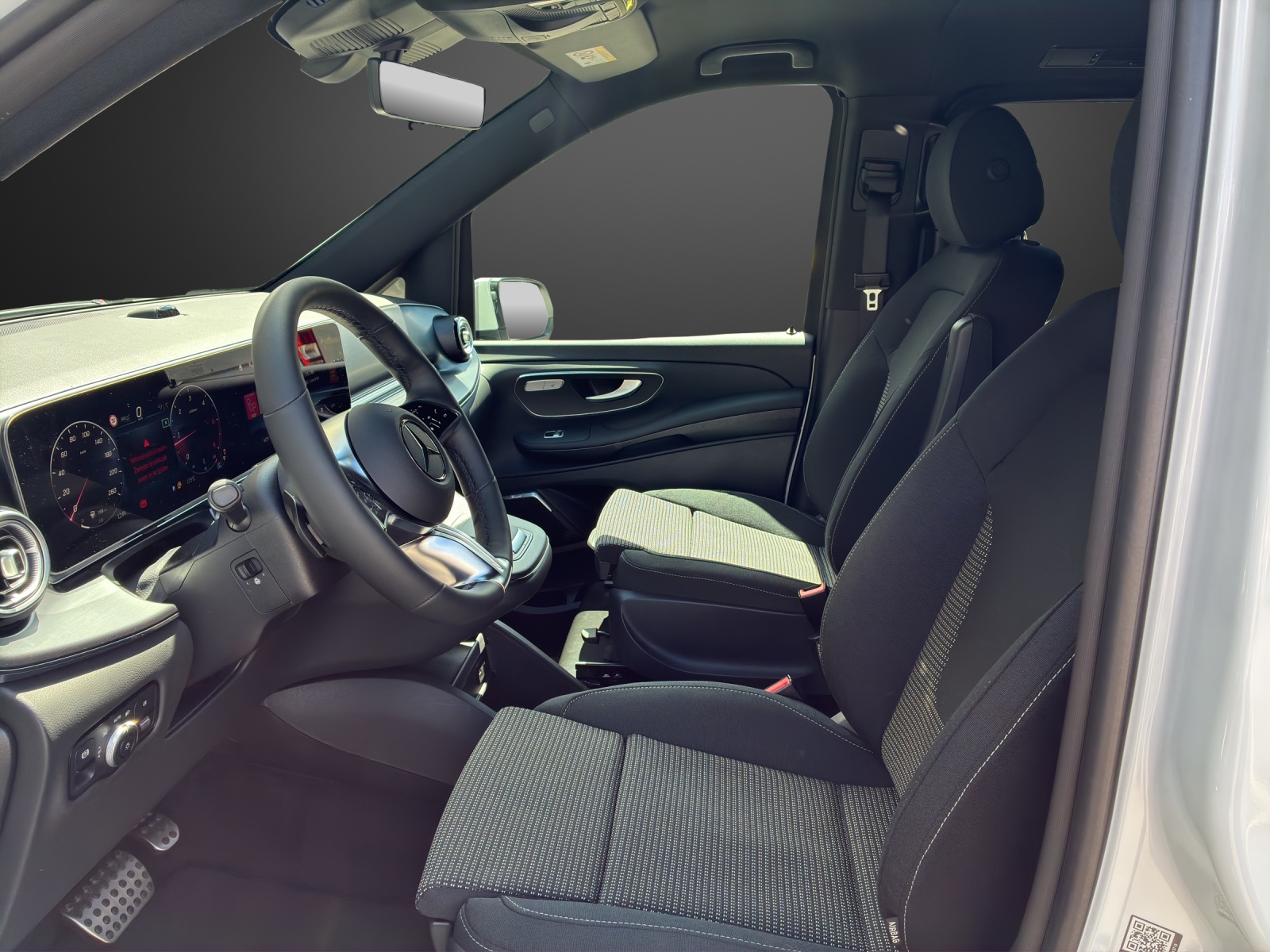 MERCEDES-BENZ V 250 d lang 4Matic Style 9G-Tronic-image-9