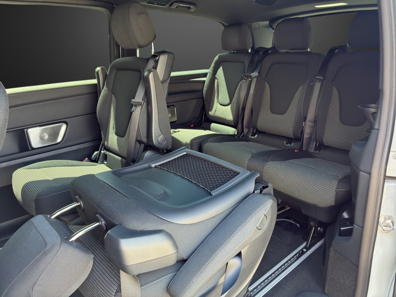 MERCEDES-BENZ V 250 d lang 4Matic Style 9G-Tronic-image-10