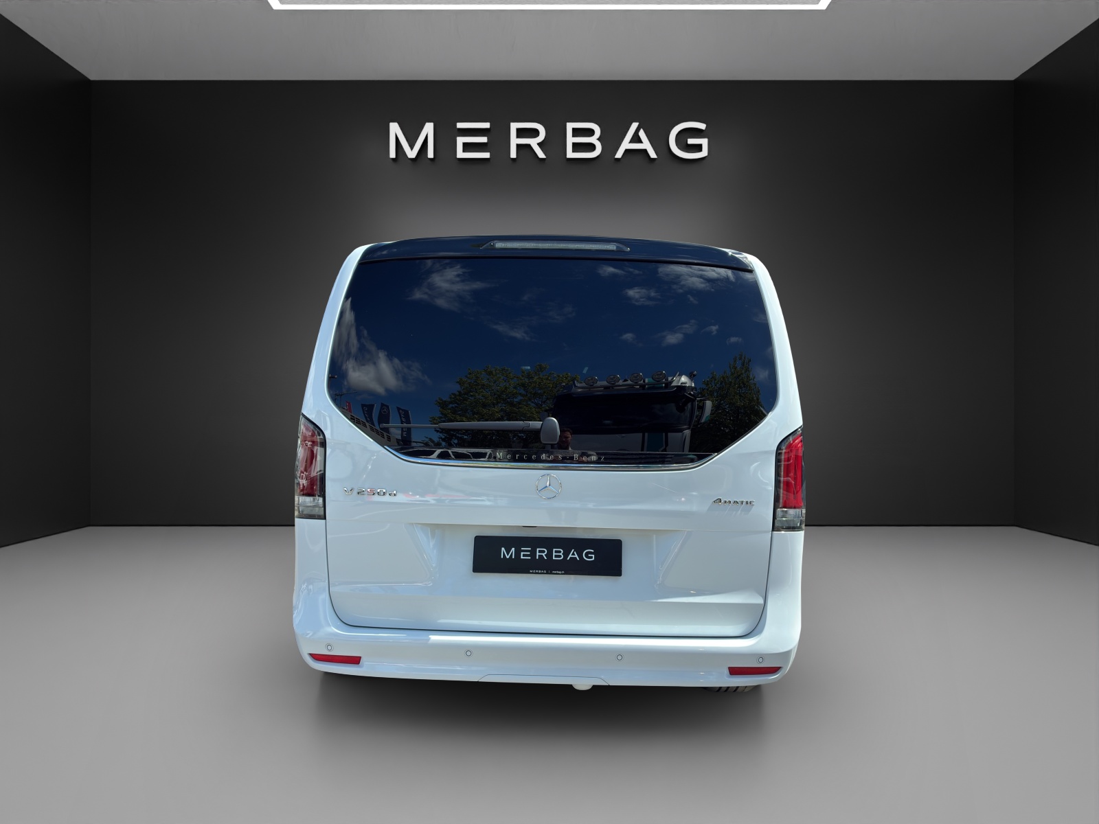 MERCEDES-BENZ V 250 d lang 4Matic Style 9G-Tronic-image-4