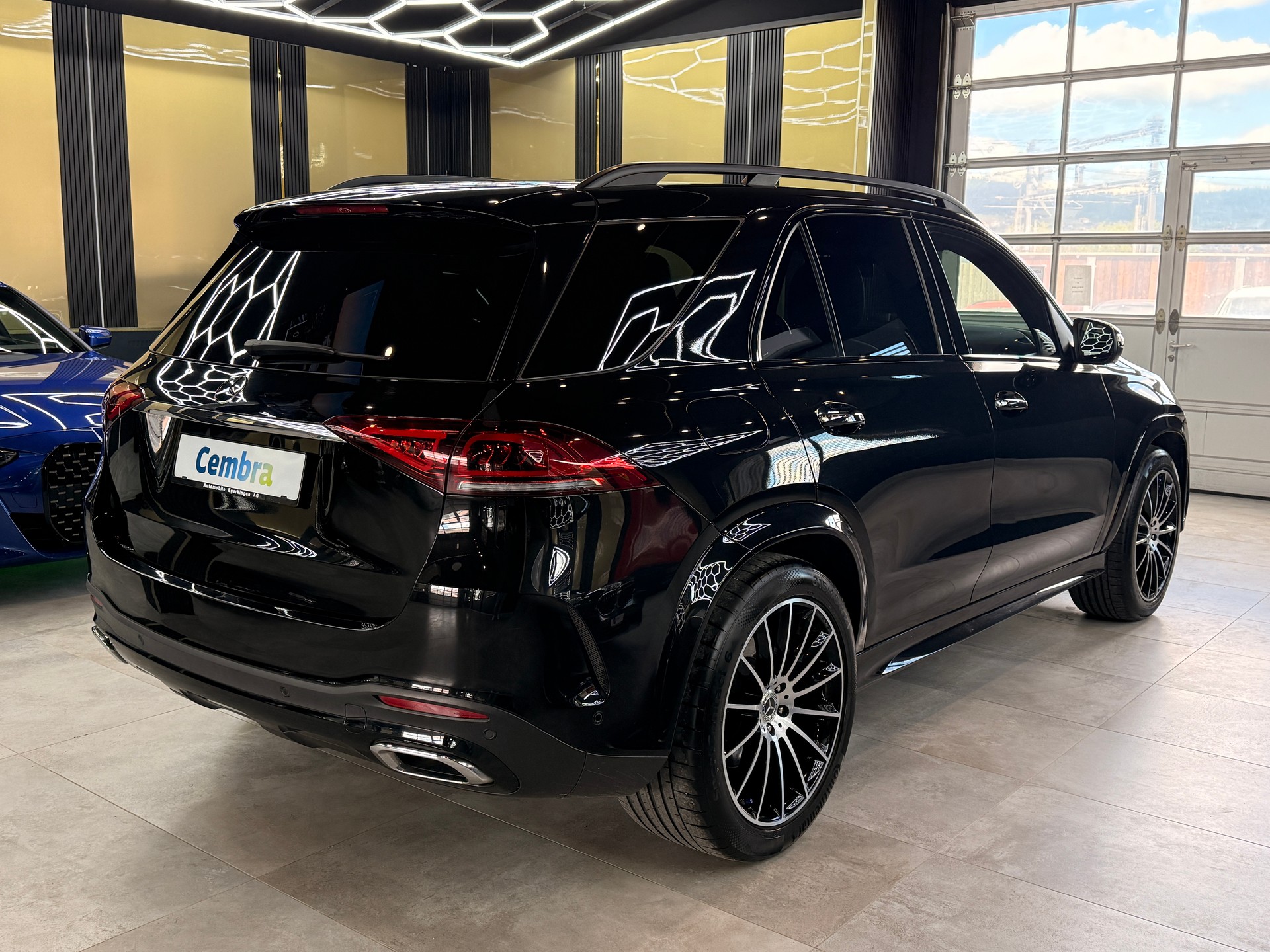 MERCEDES-BENZ GLE 350 d AMG Line 4matic-image-4