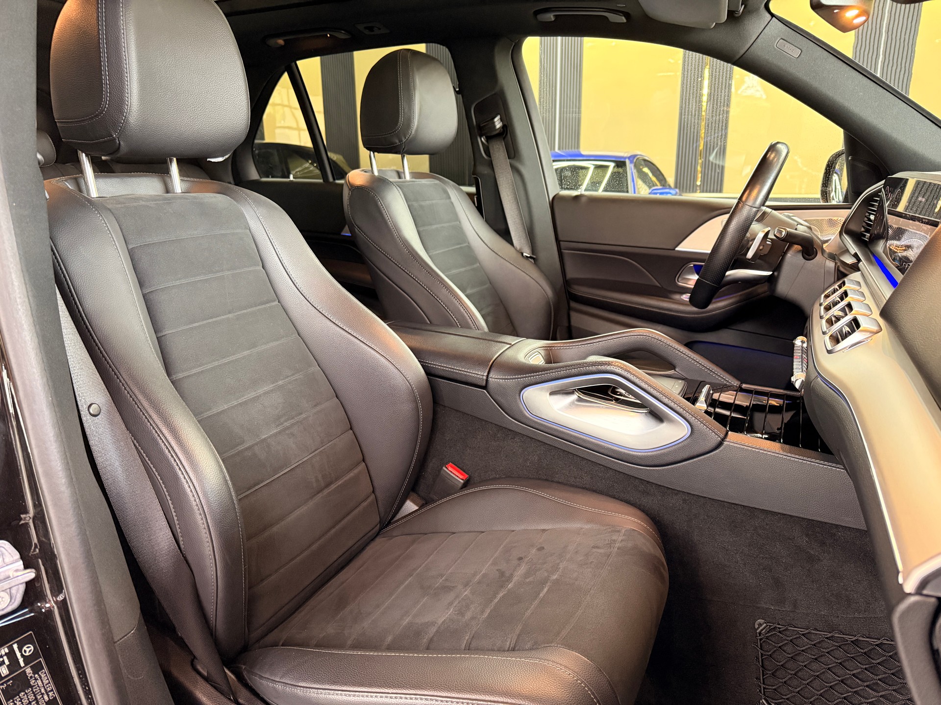 MERCEDES-BENZ GLE 350 d AMG Line 4matic-image-11