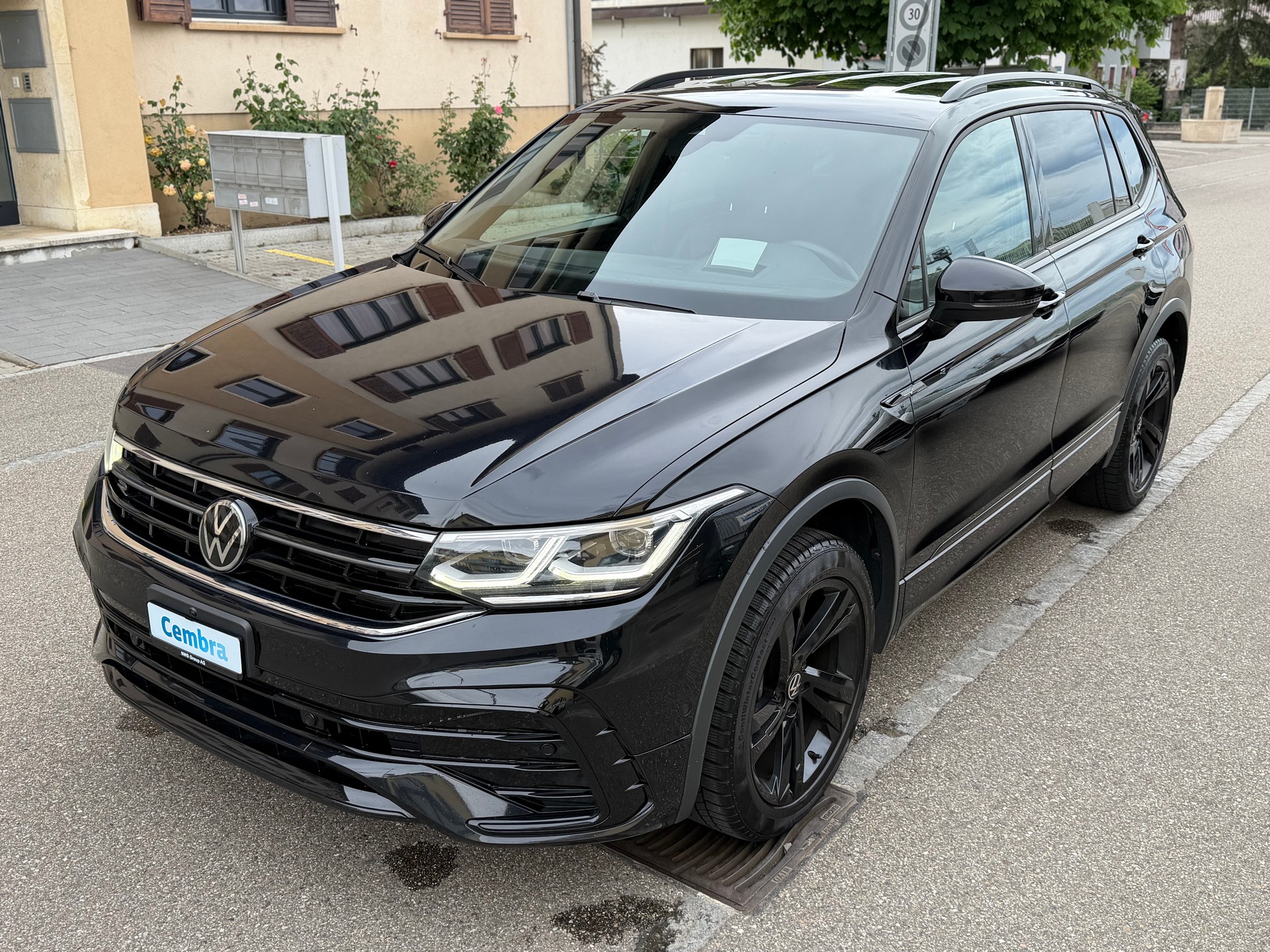 VW Tiguan Allspace 2.0 TDI SCR R-Line 4Motion DSG **200PS**-image-6