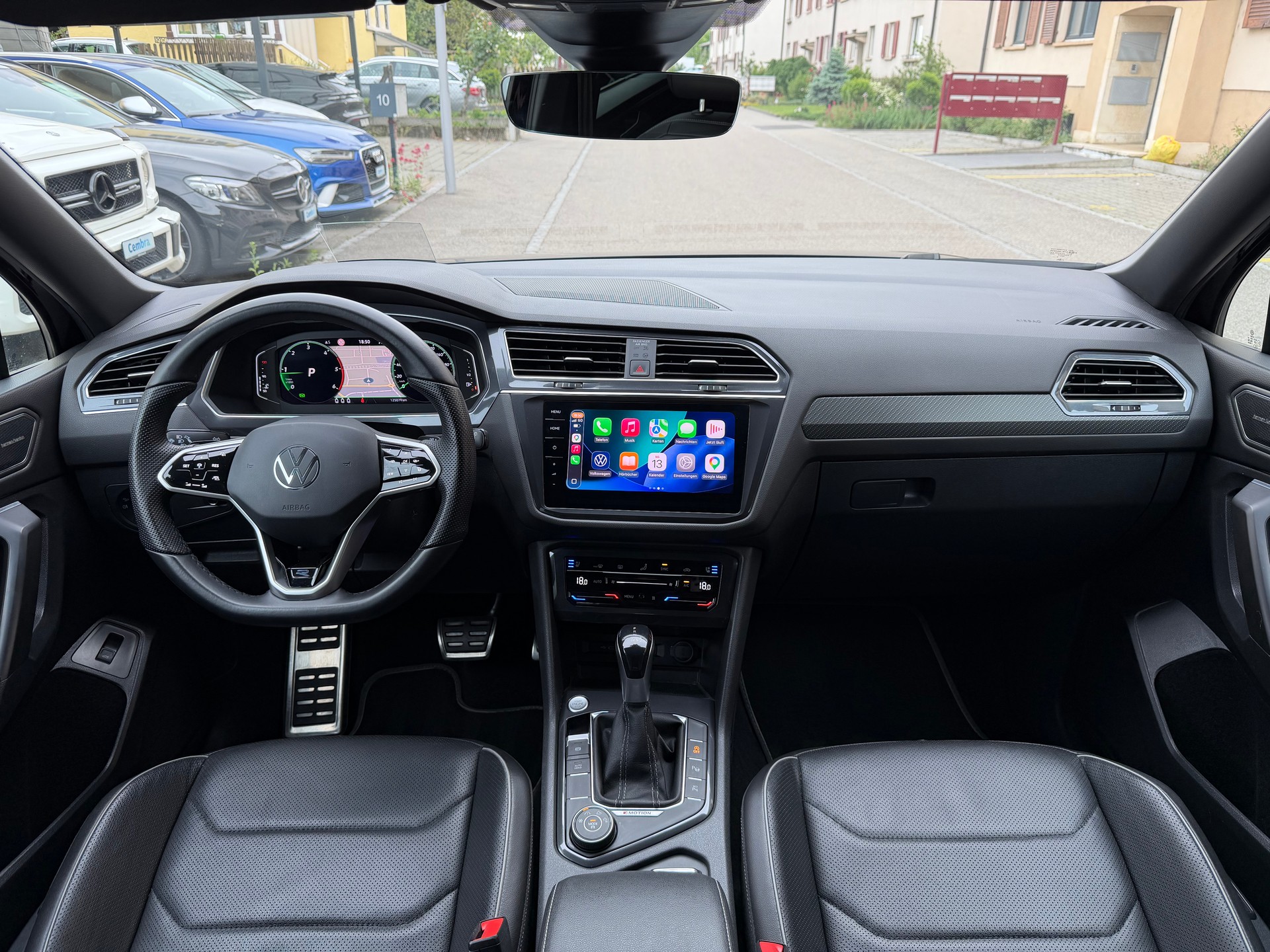 VW Tiguan Allspace 2.0 TDI SCR R-Line 4Motion DSG **200PS**-image-15