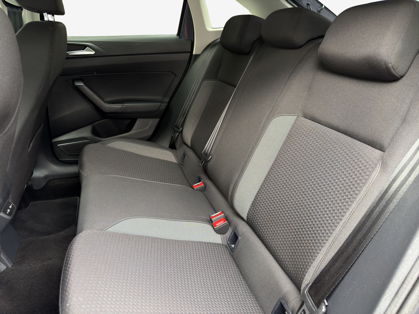VW Taigo 1.0 TSI Life DSG-image-11
