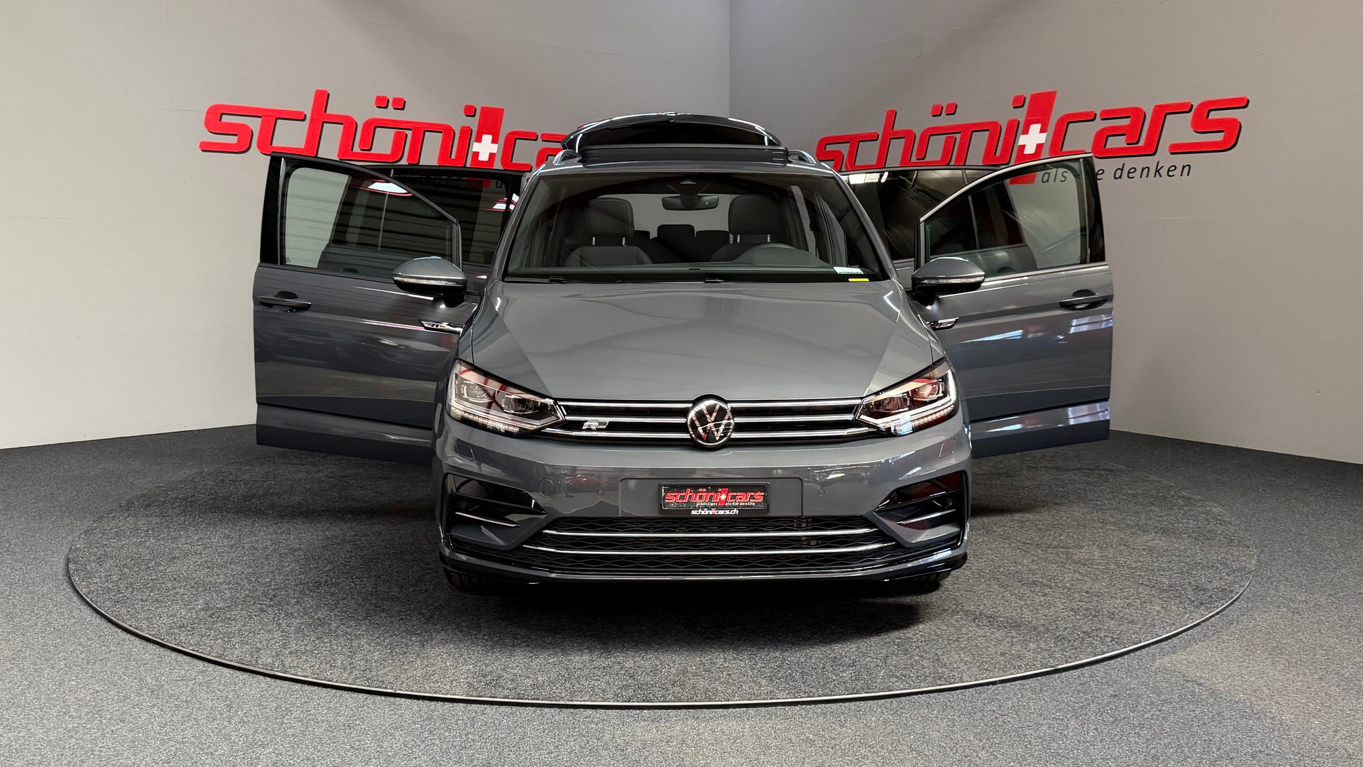 VW Touran 1.5 TSI EVO R-Line DSG Panorama-image-9