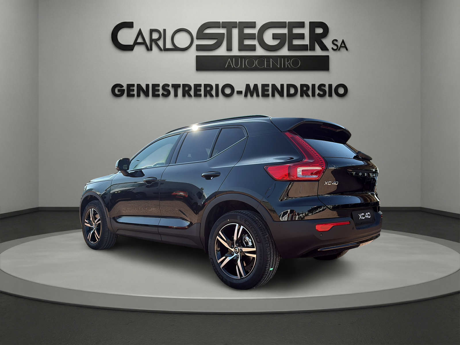 VOLVO XC40 B3 Benzin Mild Hybrid Plus Dark DCT-image-7