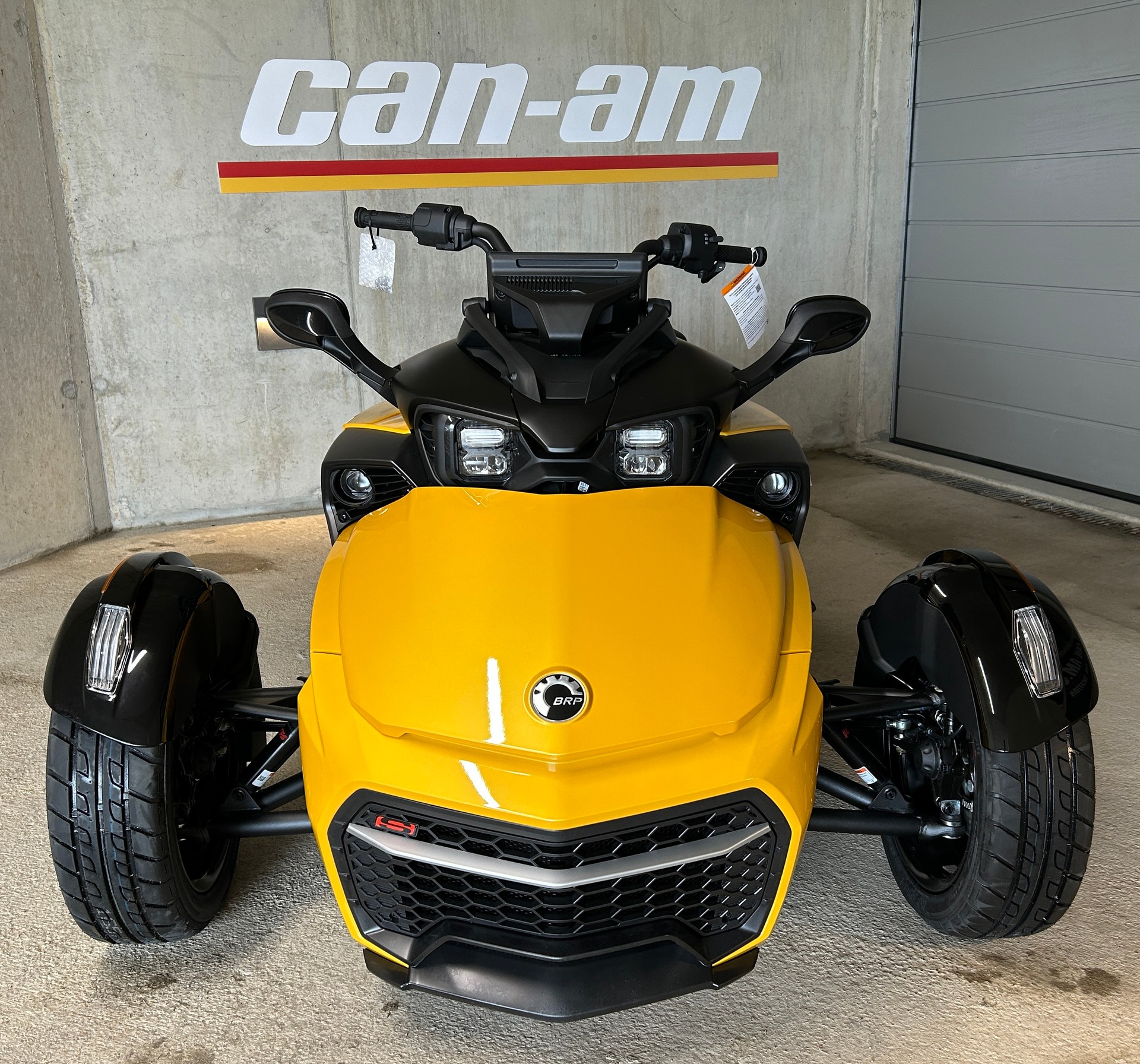 CAN-AM F3-S-image-1