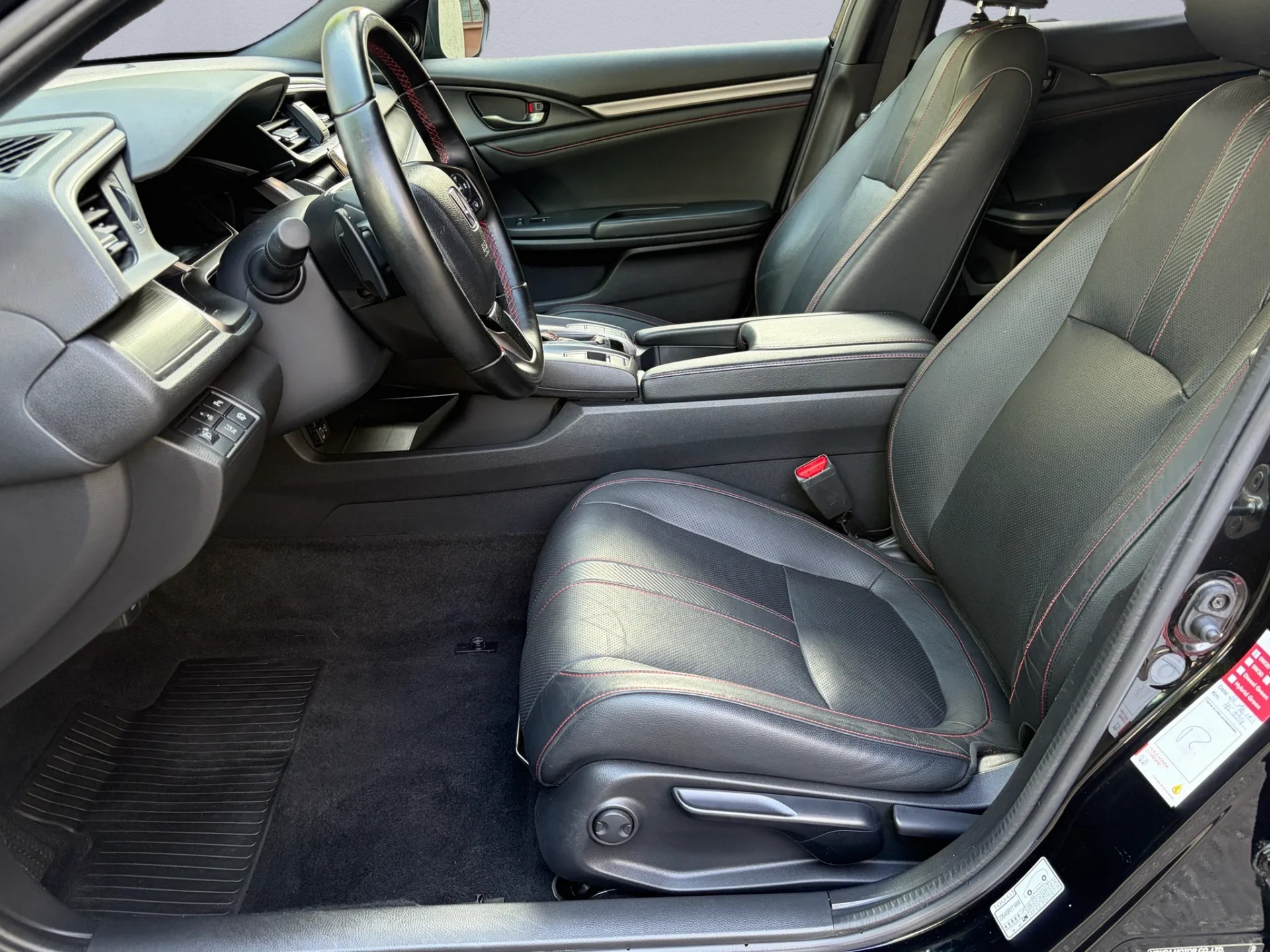 HONDA Civic 1.0 VTEC Executive Premium CVT-image-11
