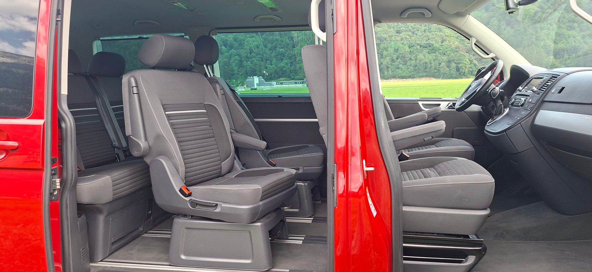 VW T5 Multivan 2.0 TDI Comfortline 4Mot DSG-image-6