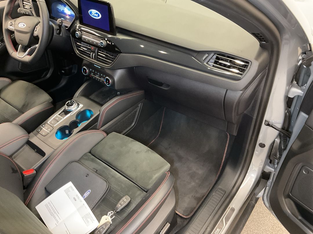 FORD Kuga 2.5 PHEV ST-Line X 2WD-image-8