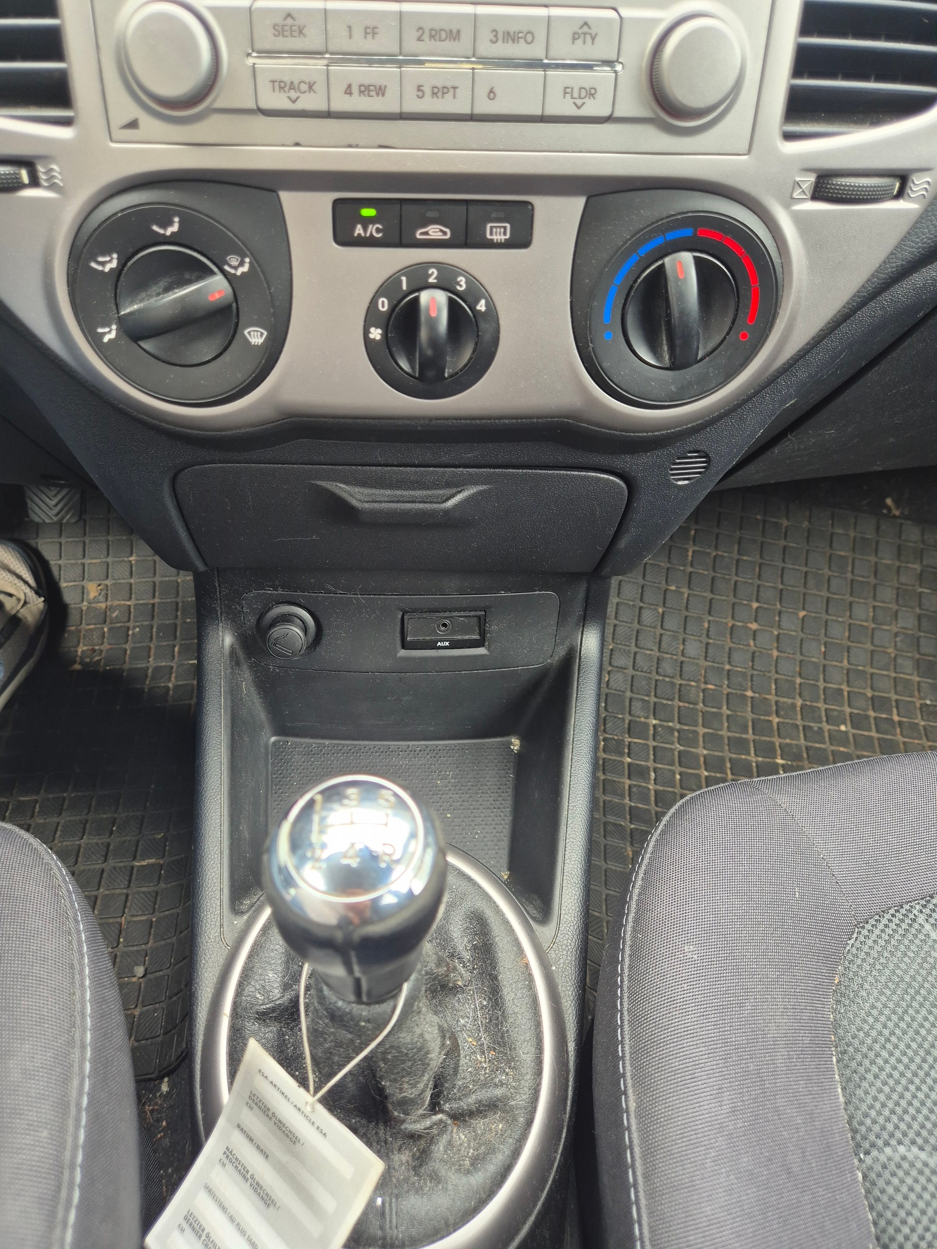 HYUNDAI i20 1.2 Comfort-image-9