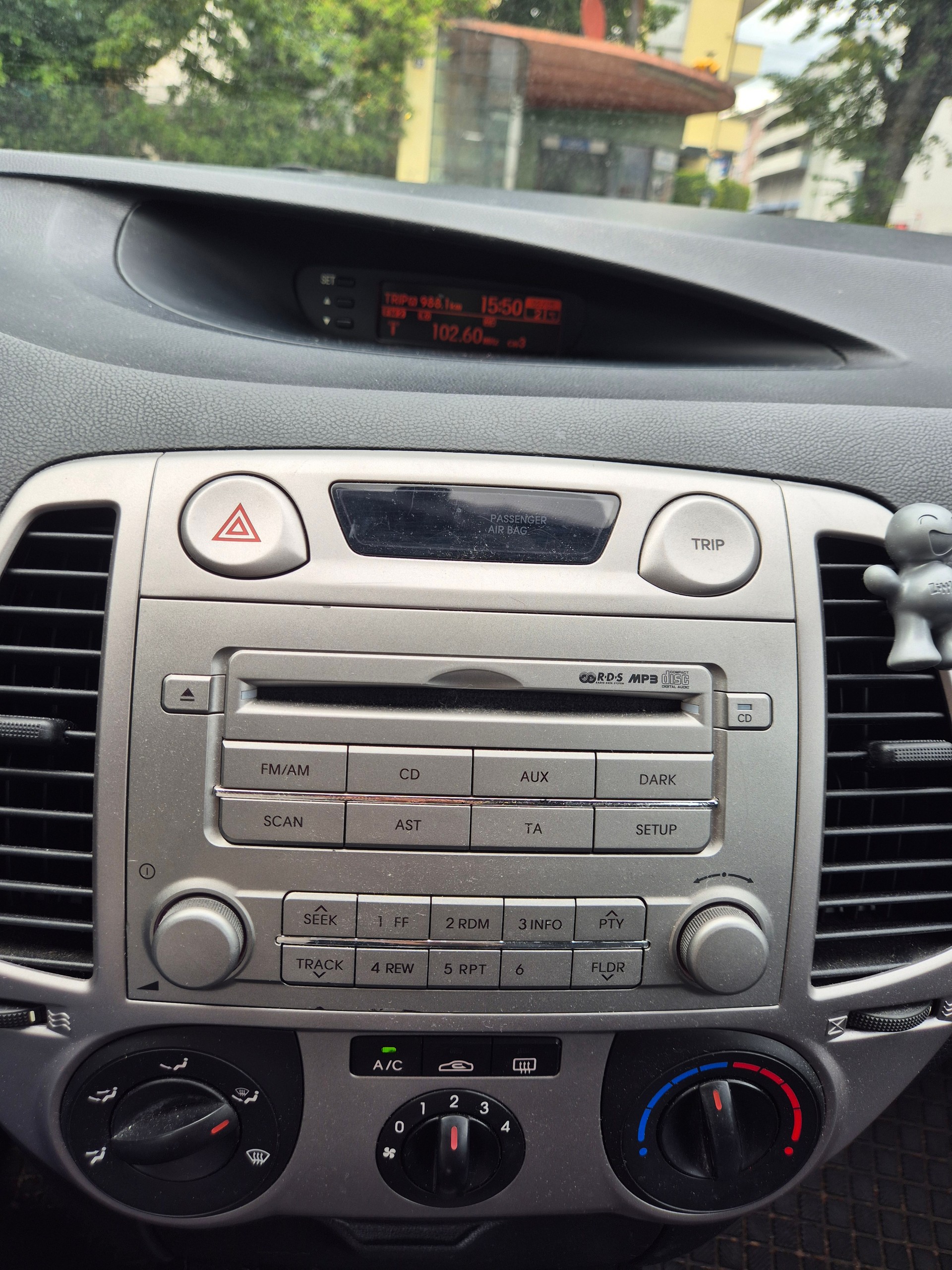 HYUNDAI i20 1.2 Comfort-image-10