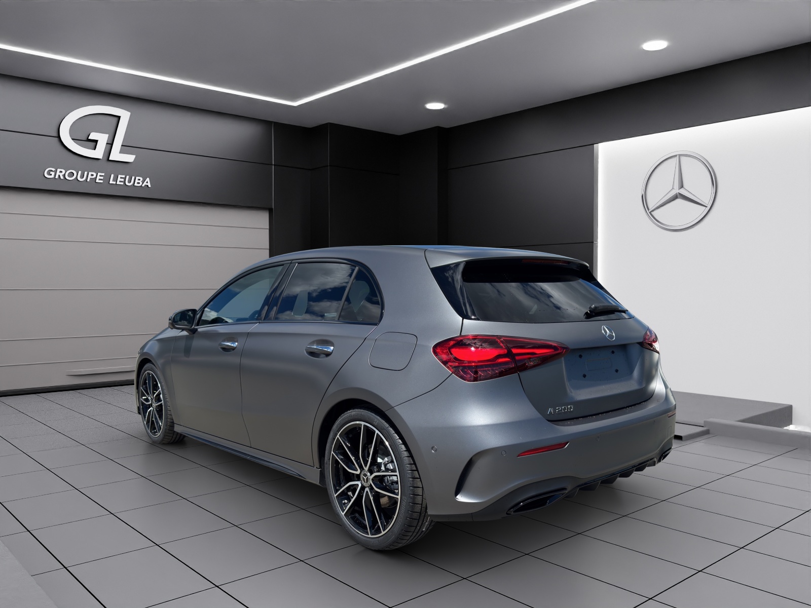 MERCEDES-BENZ A 200 Night Star 7G-DCT-showroom-element-3
