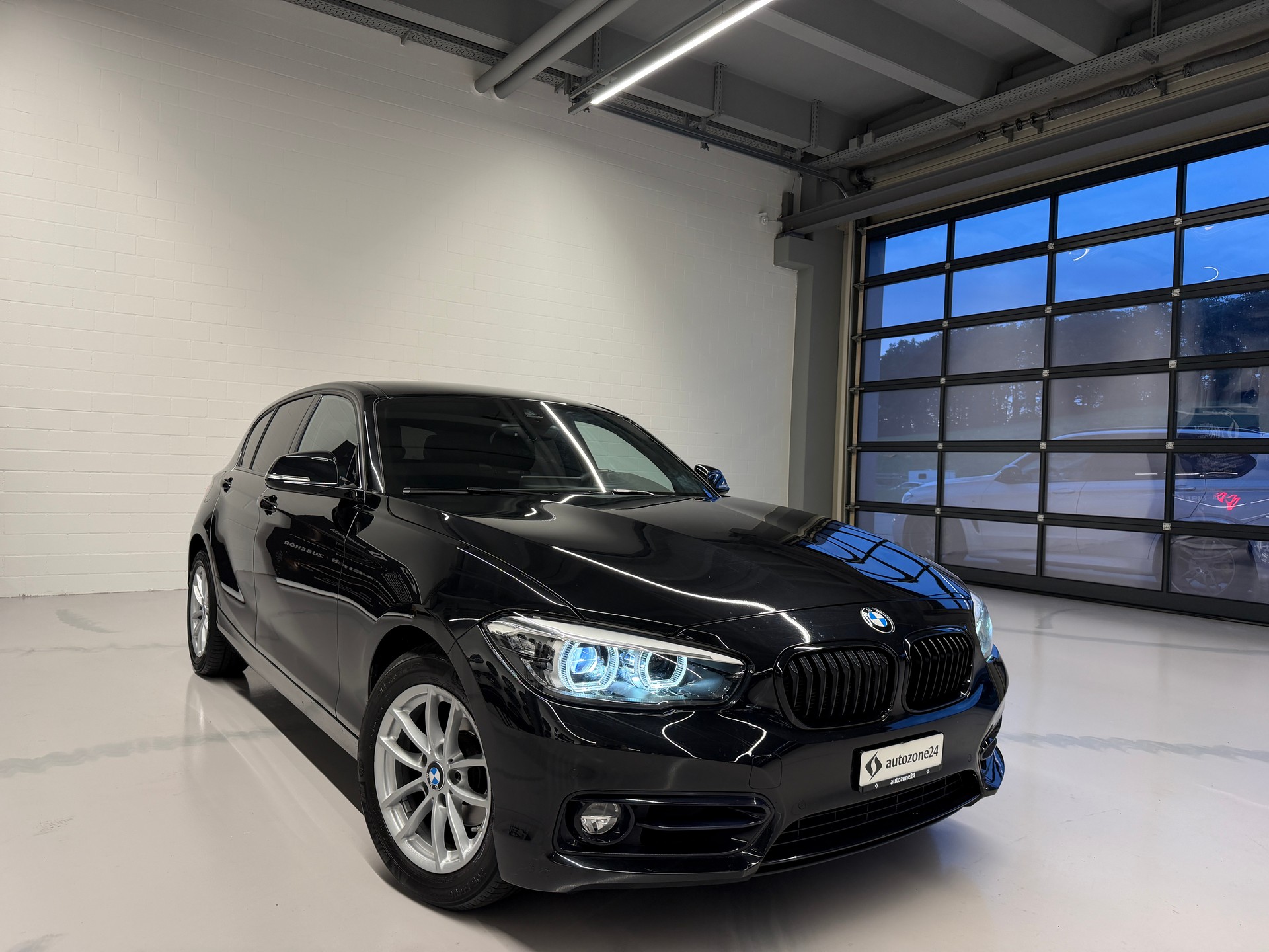 BMW 118i *CH-Auto*Gratis Service*Garantie*Edition Sport Line Shadow*-image-3