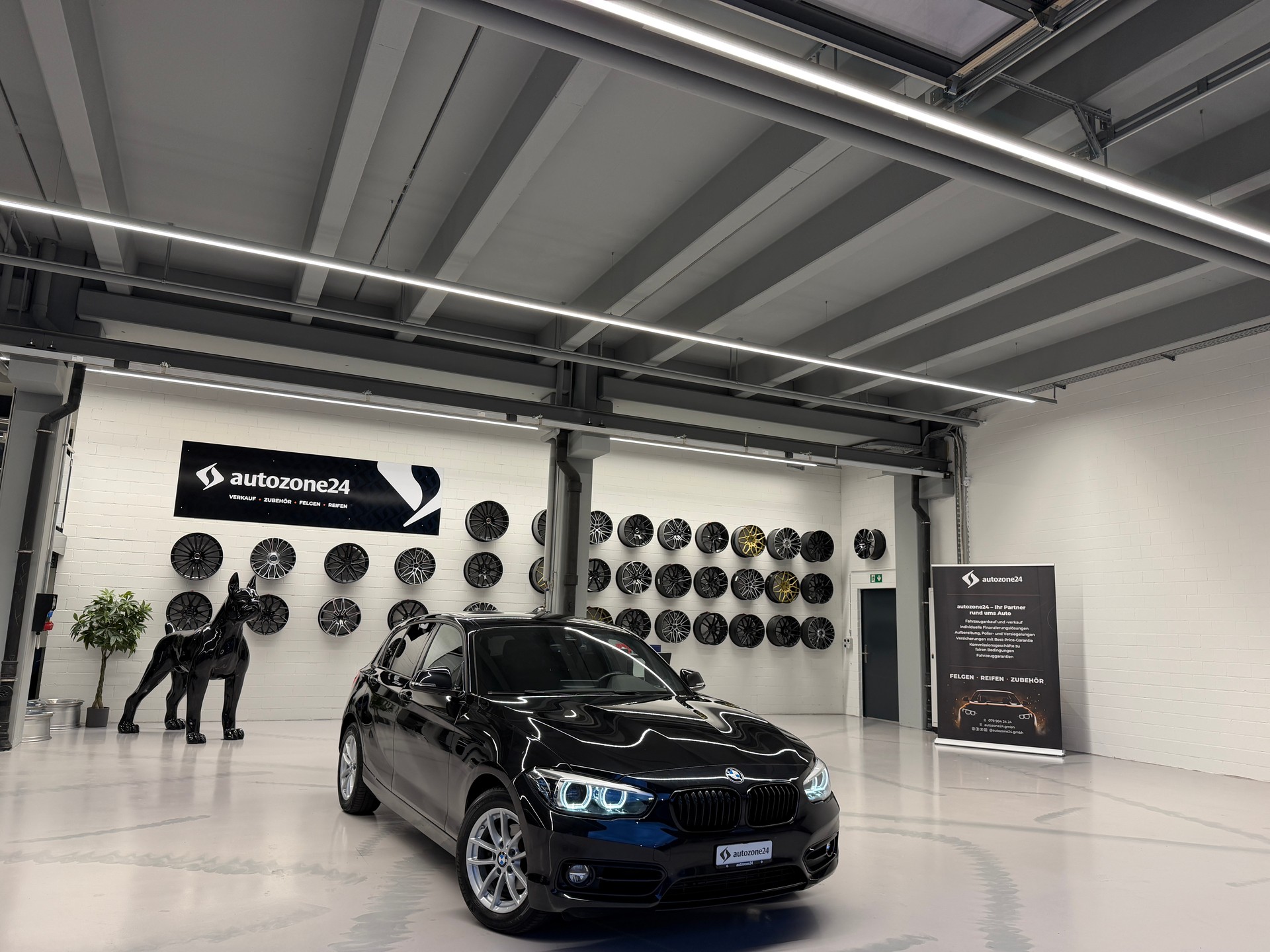 BMW 118i *CH-Auto*Gratis Service*Garantie*Edition Sport Line Shadow*-image-0