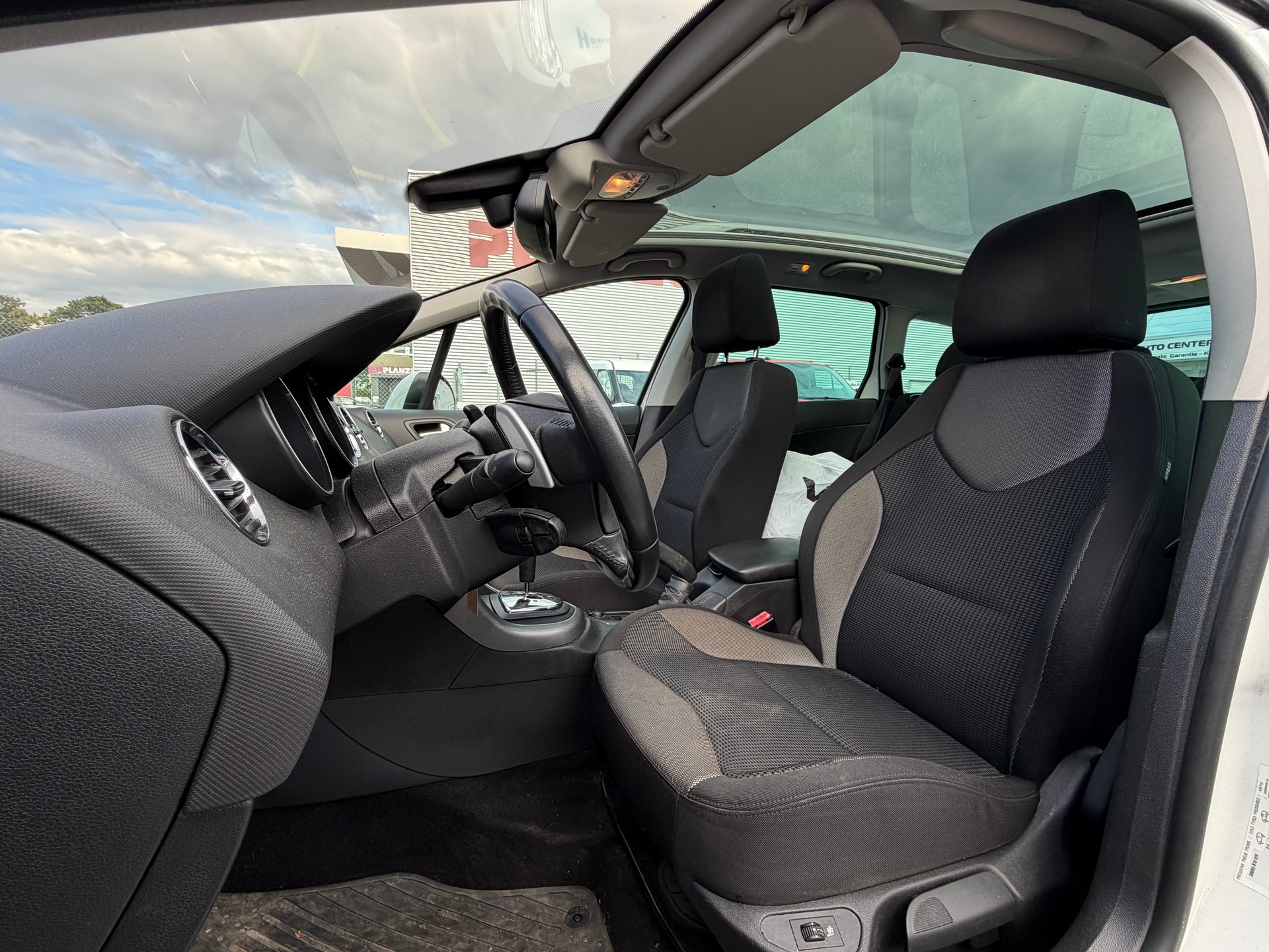 PEUGEOT 308 SW 1.6 HDI Allure EGS6-image-5