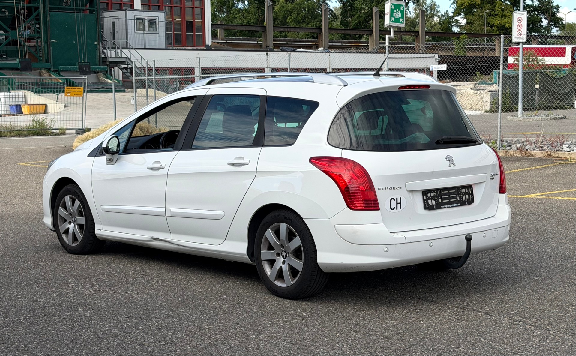 PEUGEOT 308 SW 1.6 HDI Allure EGS6-image-3
