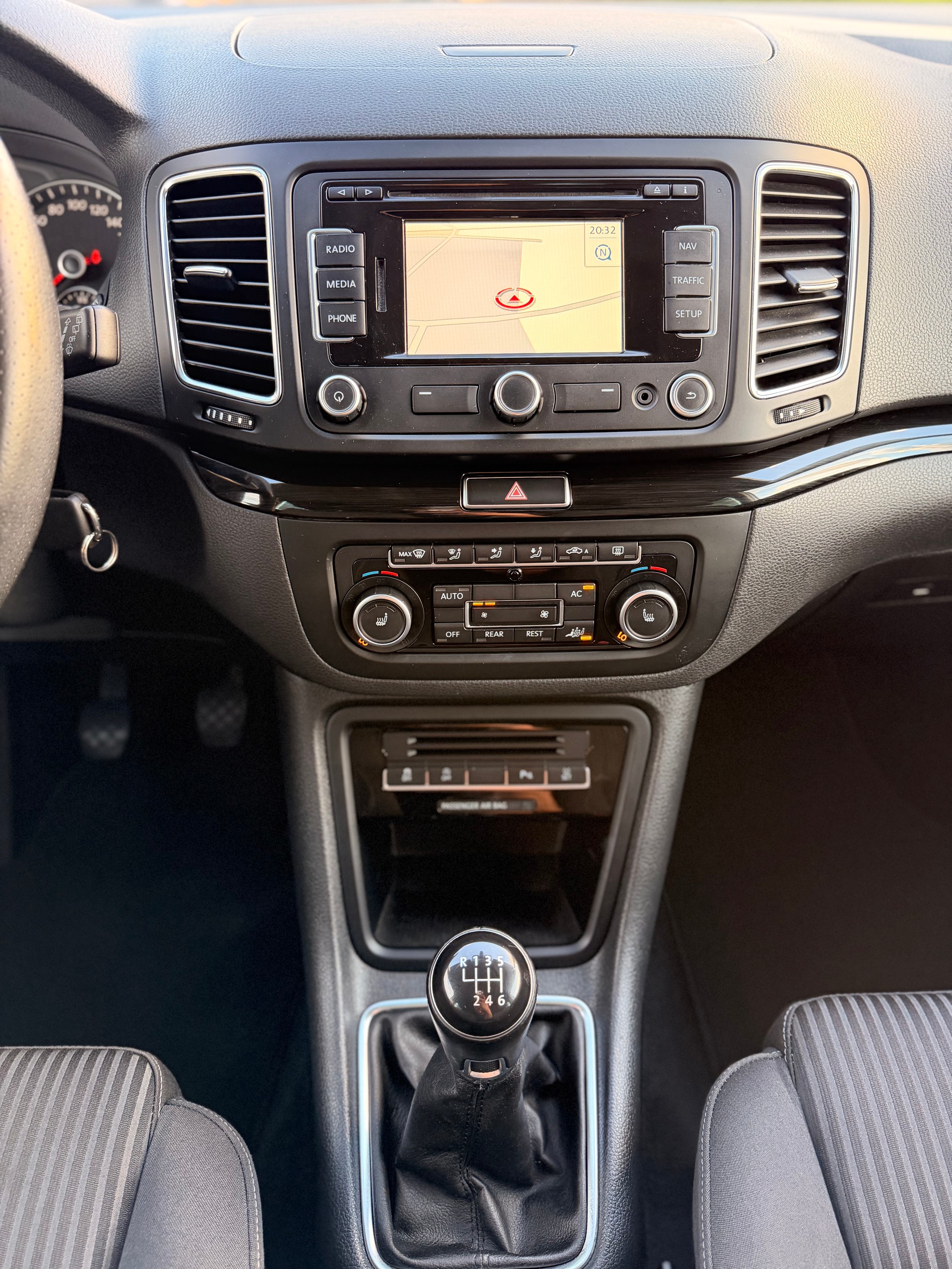 SEAT Alhambra 2.0 TDI Style 4x4 * Integrierte Kindersitze*-image-21