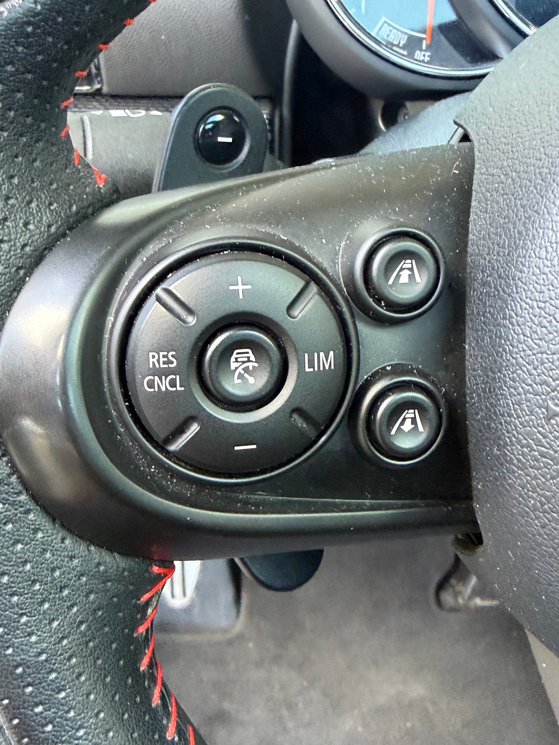 MINI Clubman Cooper S ALL4 Steptronic-image-16