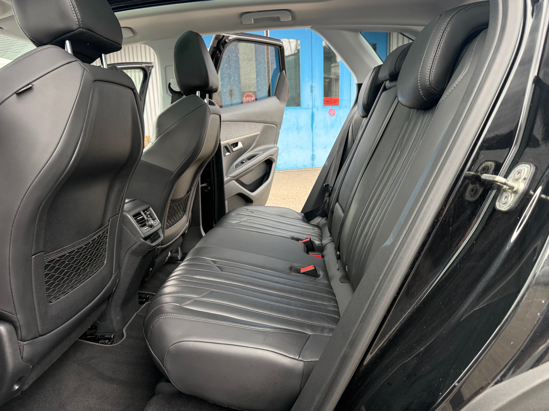 PEUGEOT 3008 1.6 THP Allure EAT-image-9