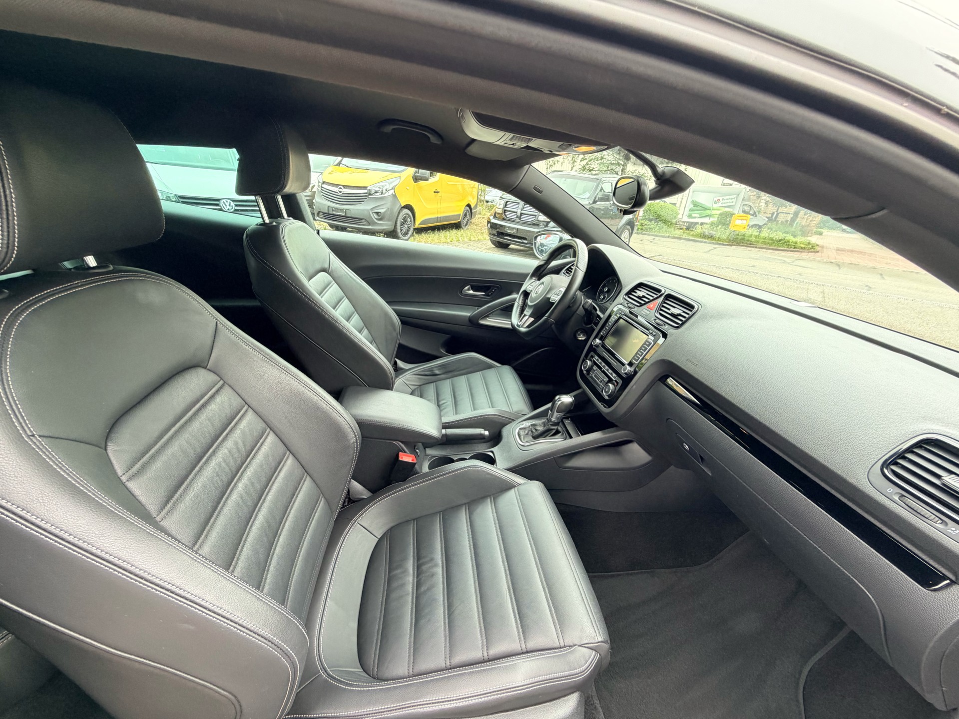 VW Scirocco 2.0 TSI Team DSG-image-9