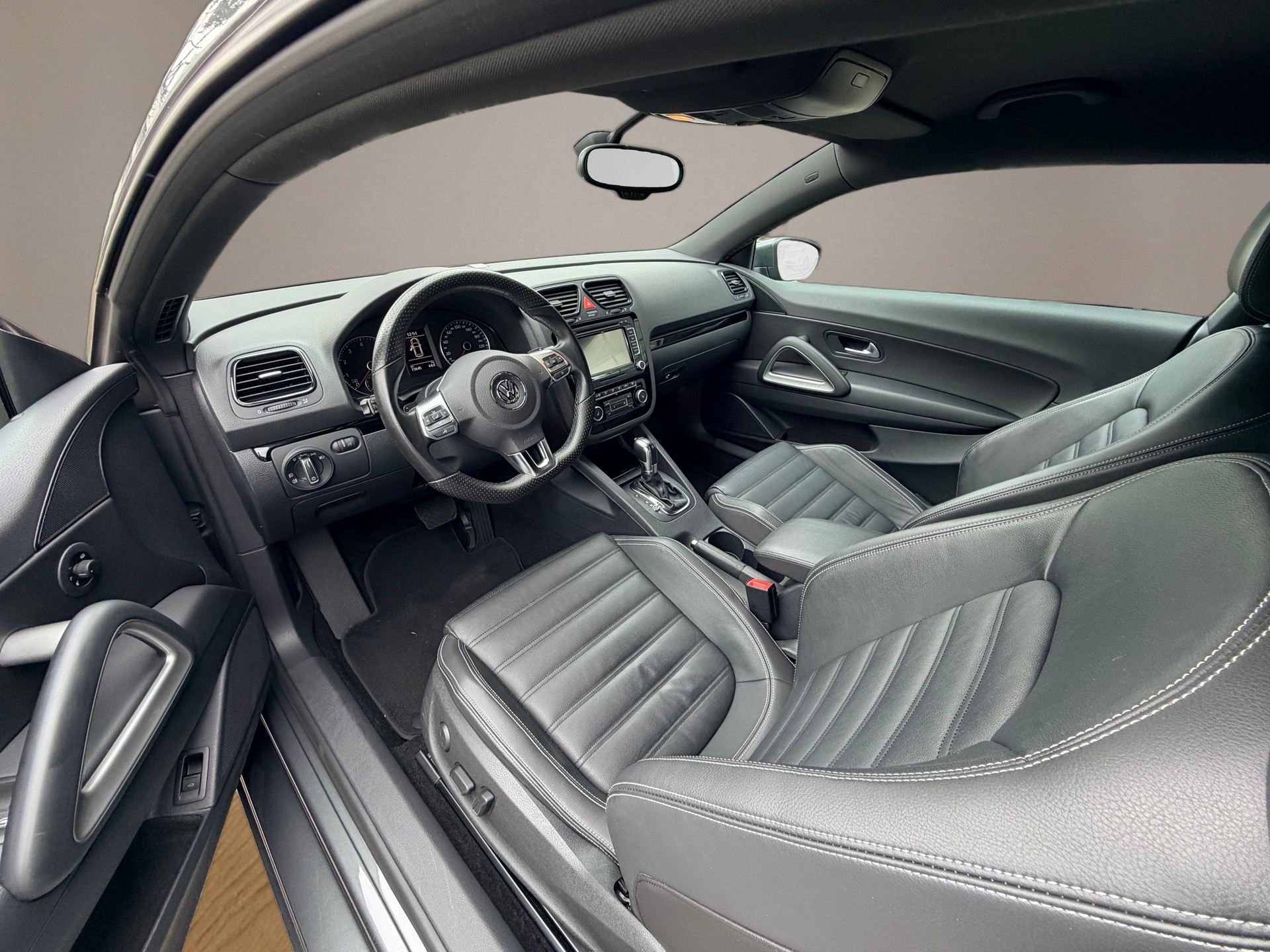 VW Scirocco 2.0 TSI Team DSG-image-19