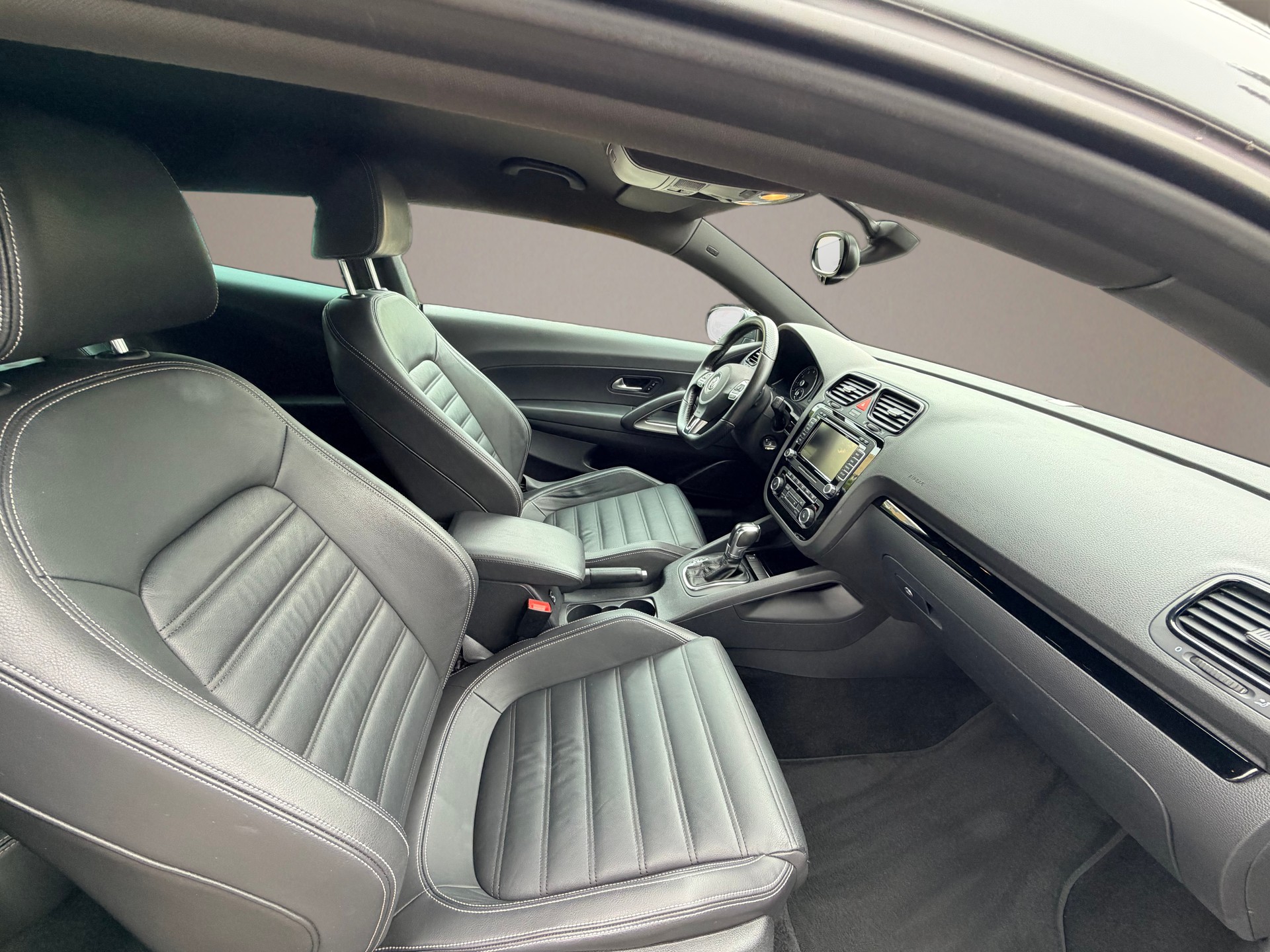 VW Scirocco 2.0 TSI Team DSG-image-14
