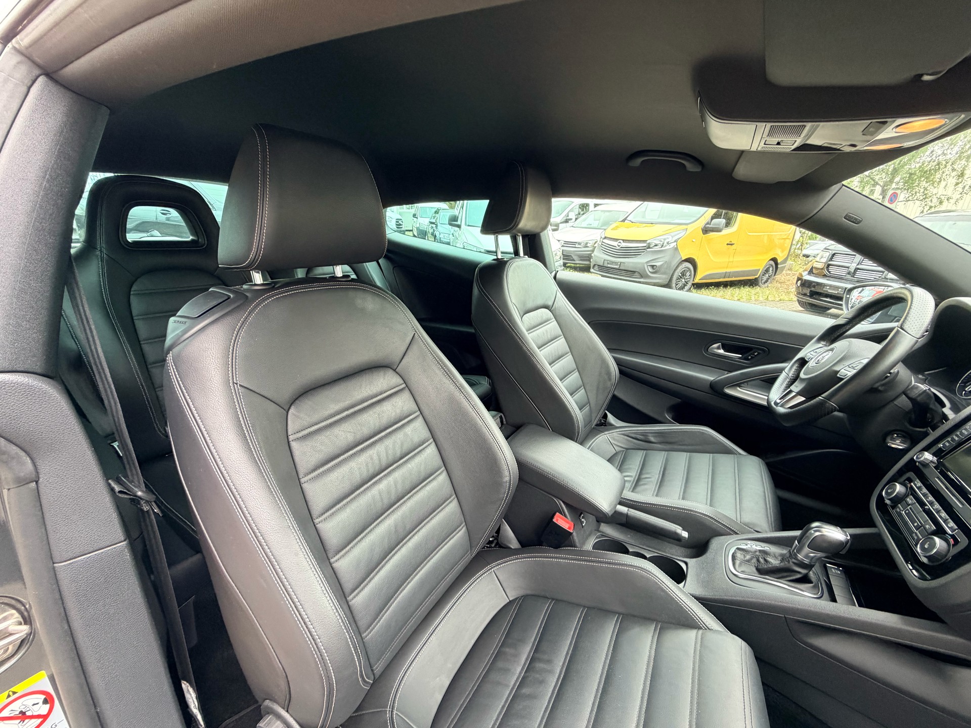 VW Scirocco 2.0 TSI Team DSG-image-11