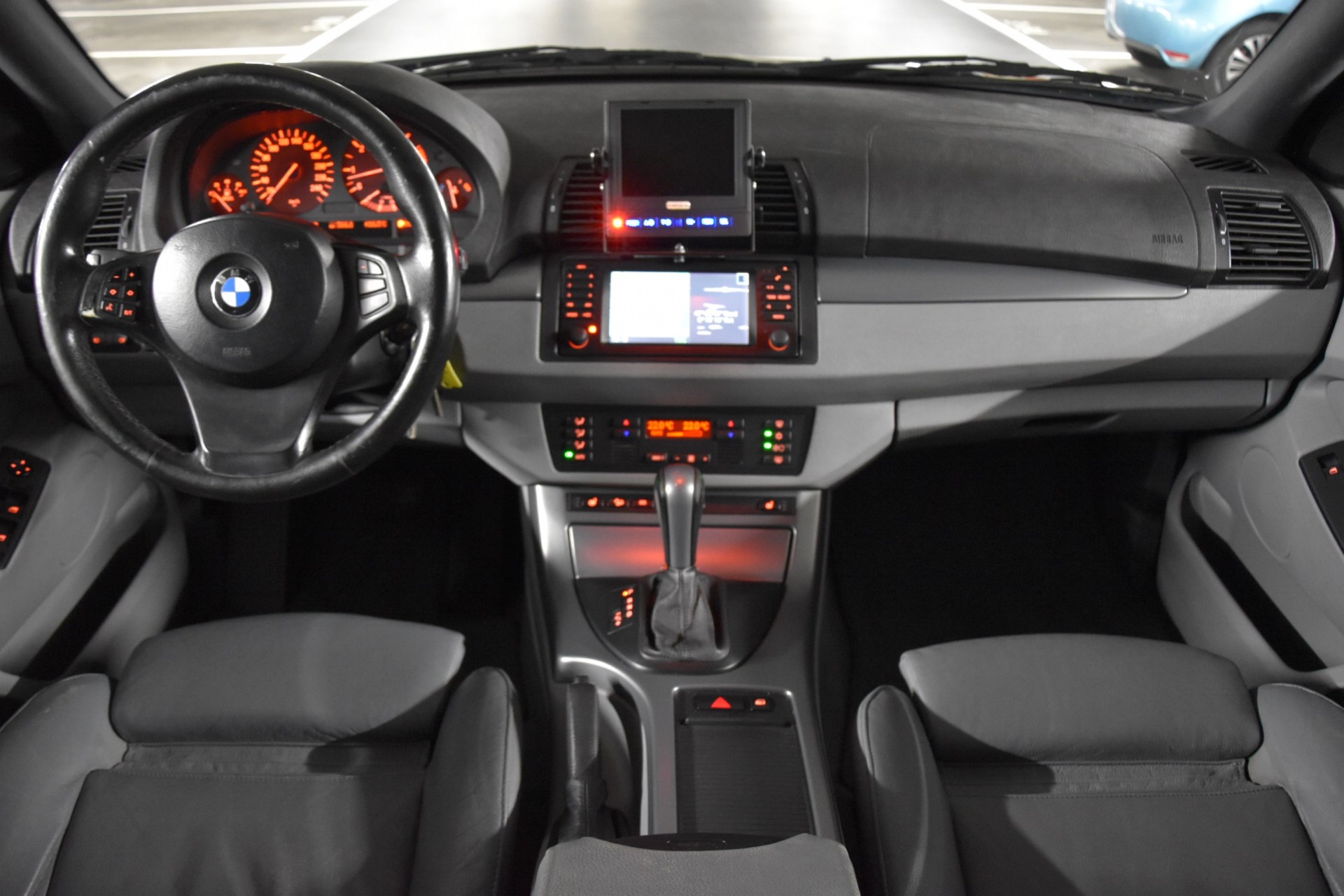 BMW X5 3.0d-image-13