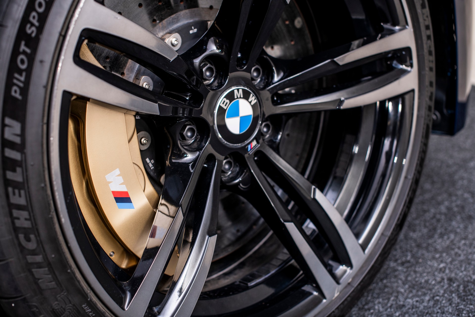 BMW M3-image-14