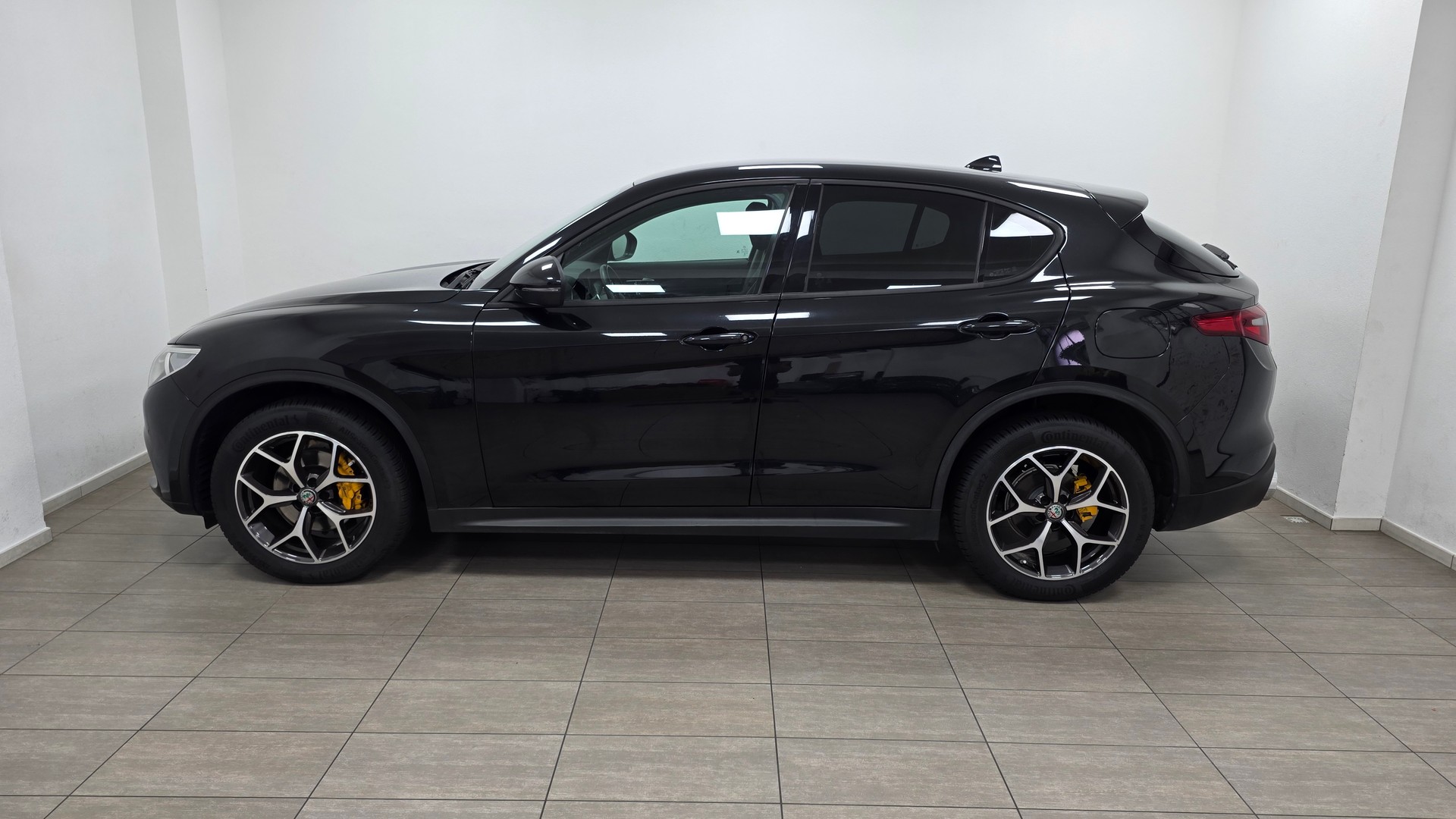 ALFA ROMEO Stelvio 2.2 JTDM Executive Q4 Automatic-image-6