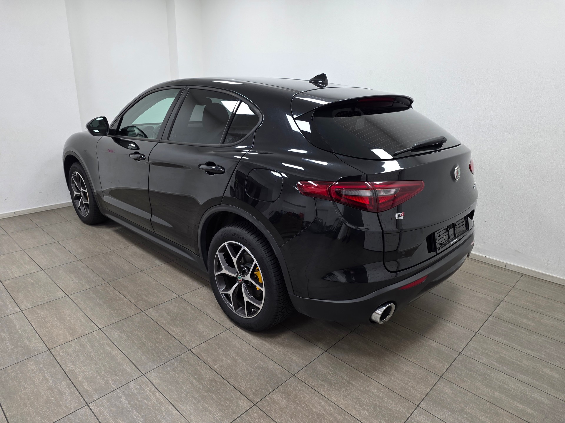ALFA ROMEO Stelvio 2.2 JTDM Executive Q4 Automatic-image-5