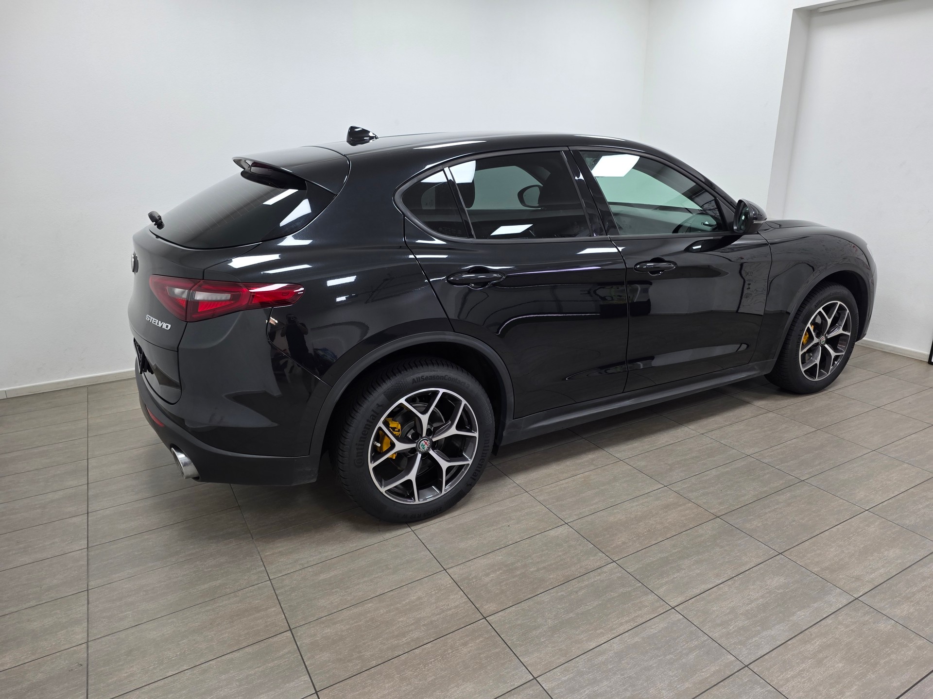 ALFA ROMEO Stelvio 2.2 JTDM Executive Q4 Automatic-image-3