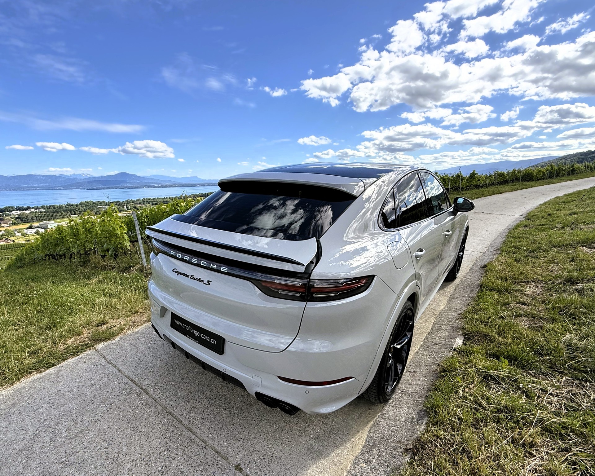 PORSCHE Cayenne Turbo Coupé S E-Hybrid-showroom-element-3