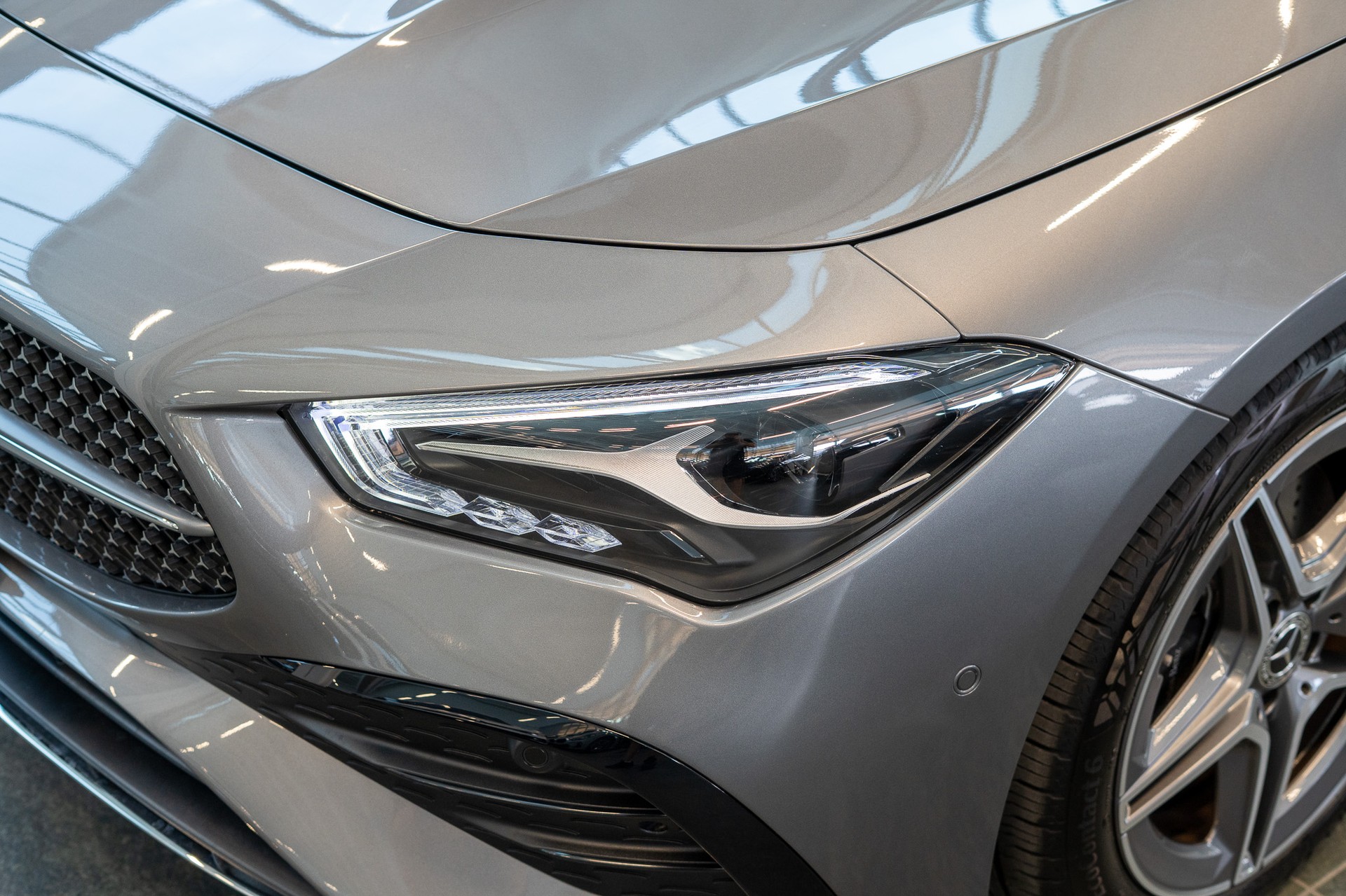 MERCEDES-BENZ CLA 200 AMG Line / Facelift / Rückfahrkamera / Ambientebeleuchtung-image-16
