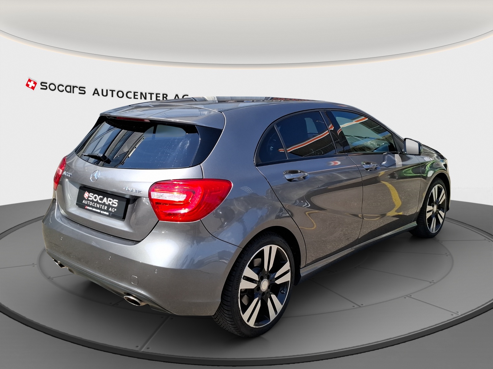 MERCEDES-BENZ A 220 Urban 4Matic 7G-DCT // 8-fach Aluminiumbereift-image-2