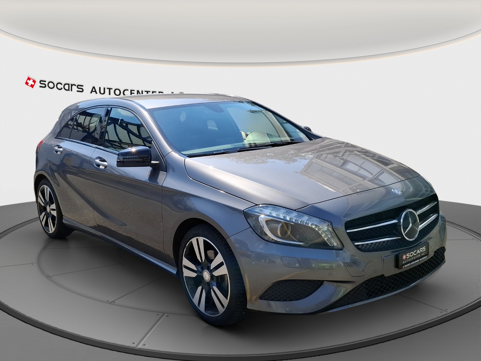 MERCEDES-BENZ A 220 Urban 4Matic 7G-DCT // 8-fach Aluminiumbereift-image-3