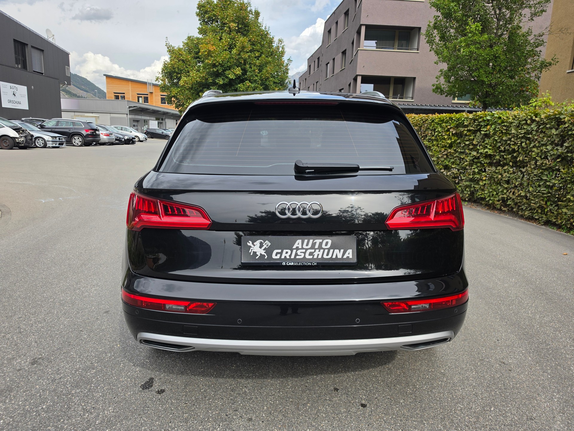 AUDI Q5 2.0 TDI quattro S-tronic-image-3