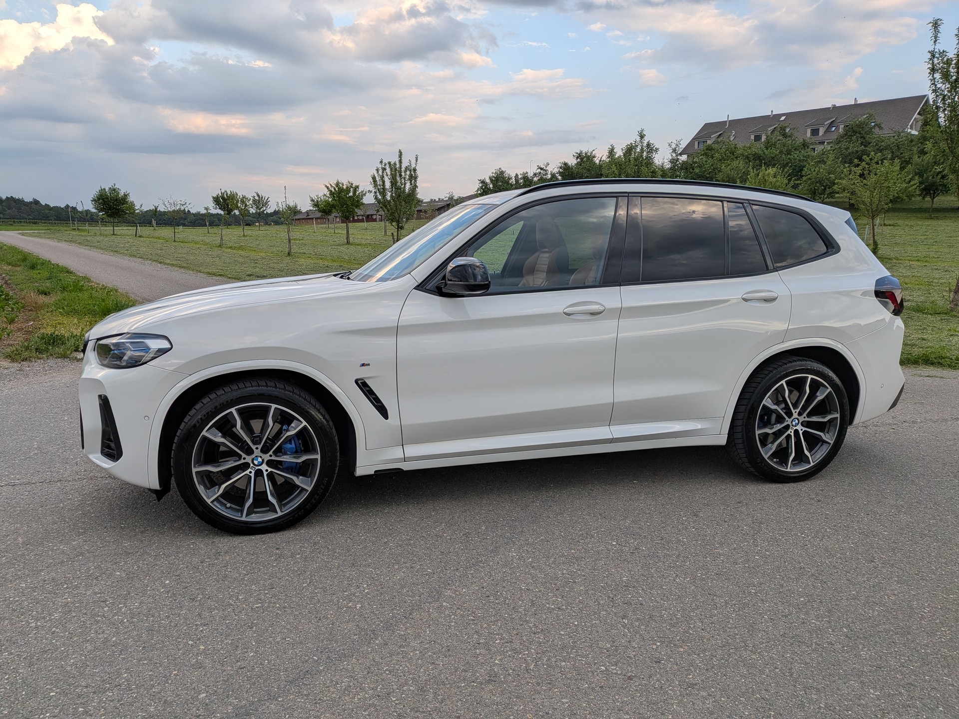 BMW xDrive 48V M40d Steptronic-showroom-element-2