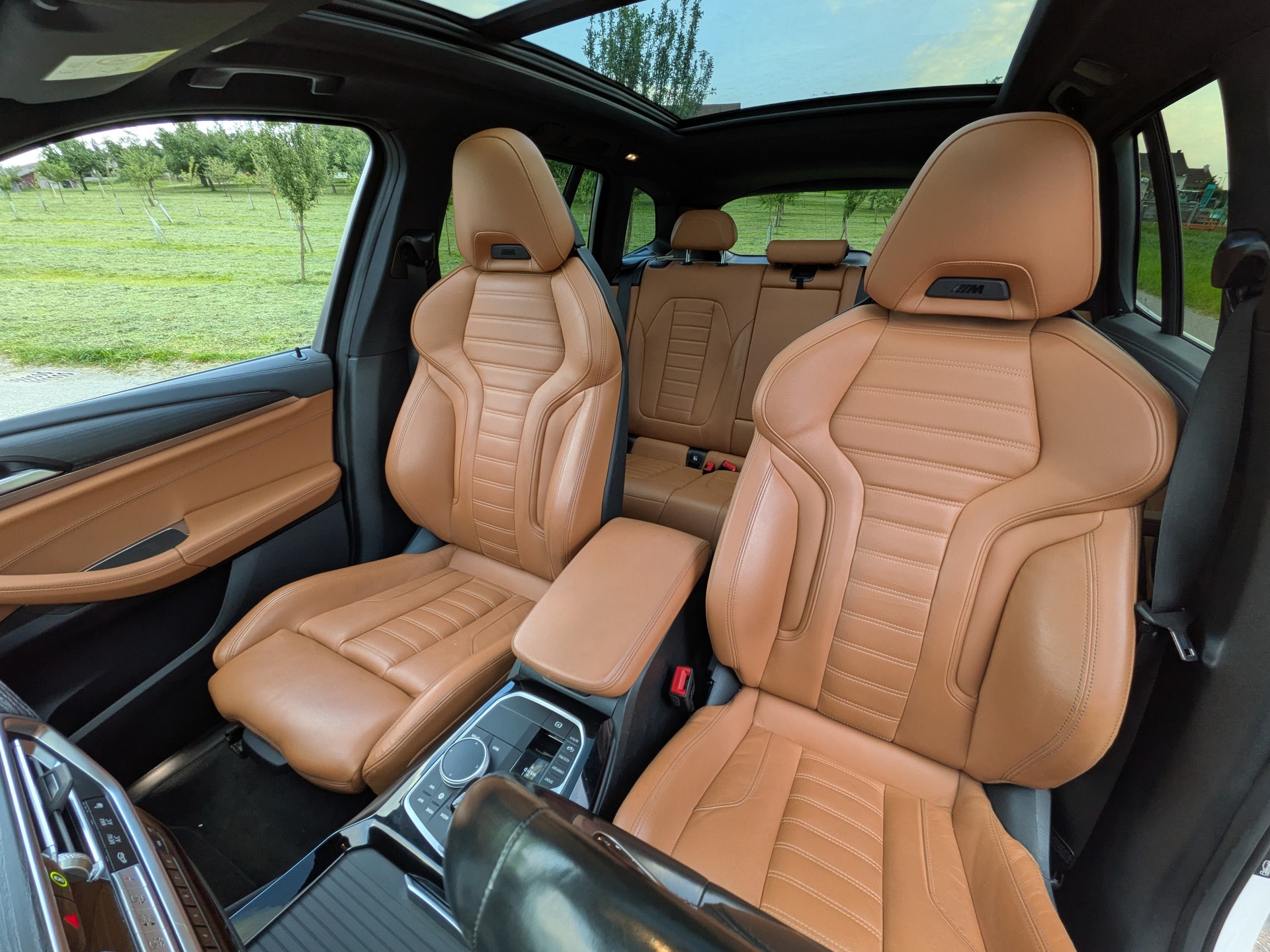 BMW xDrive 48V M40d Steptronic-image-12