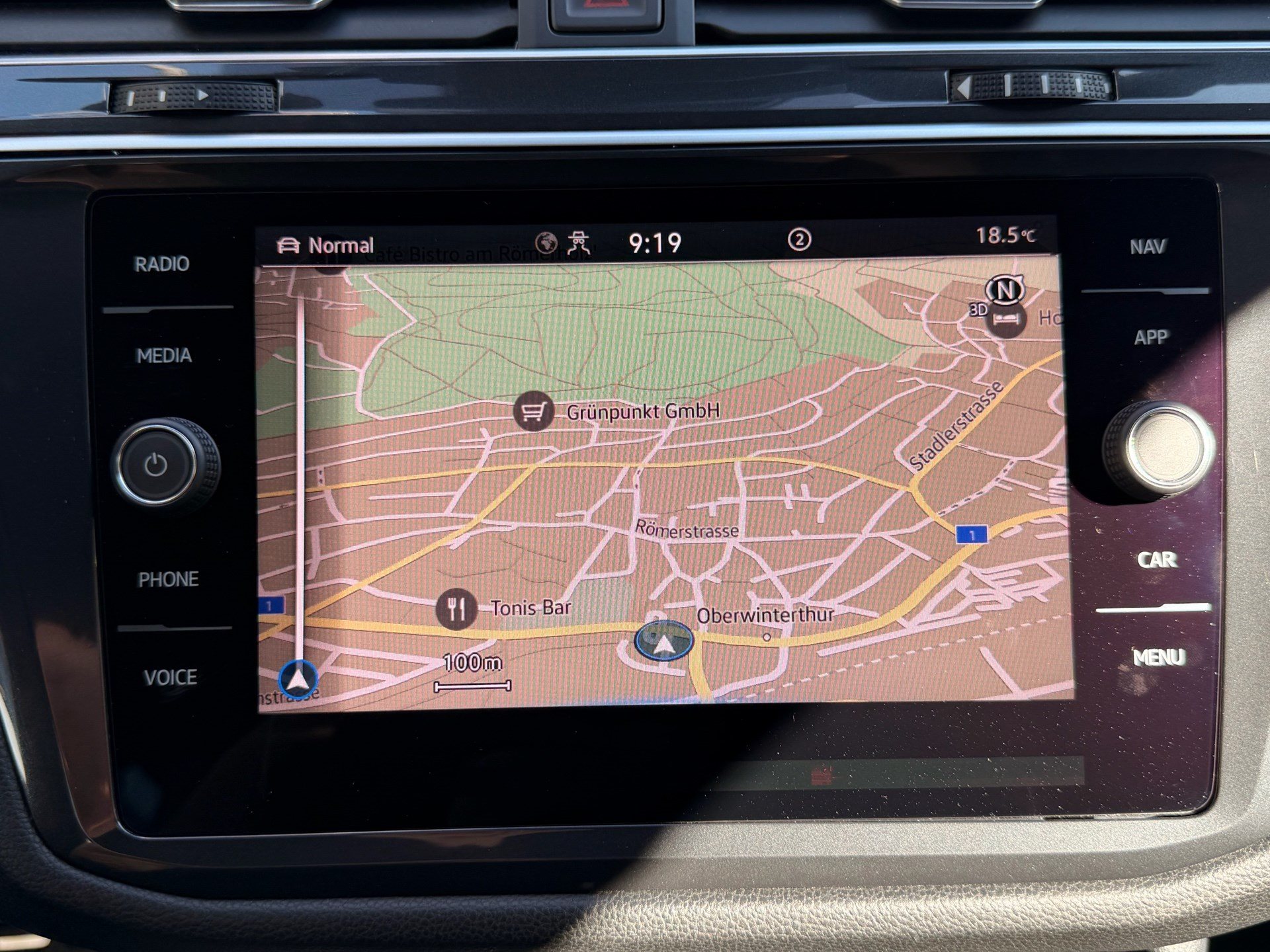 VW Tiguan Allspace R-LINE 4MOTION *** PANORAMAGLASDACH & 360 GRAD KAMERA ***-image-12