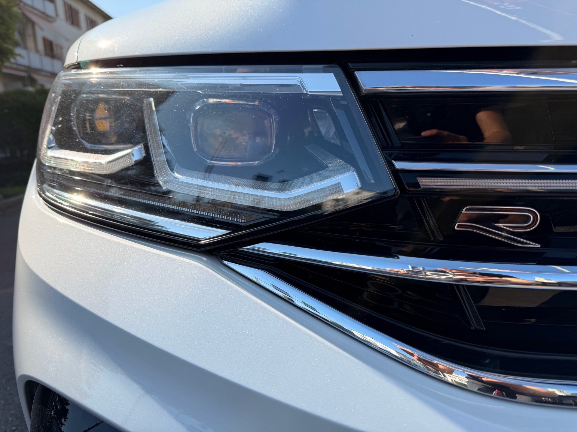 VW Tiguan Allspace R-LINE 4MOTION *** PANORAMAGLASDACH & 360 GRAD KAMERA ***-image-6