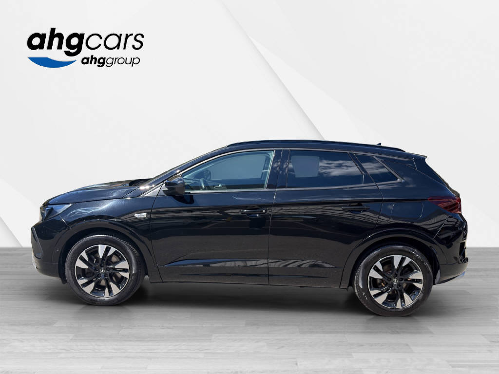 OPEL Grandland-showroom-element-1