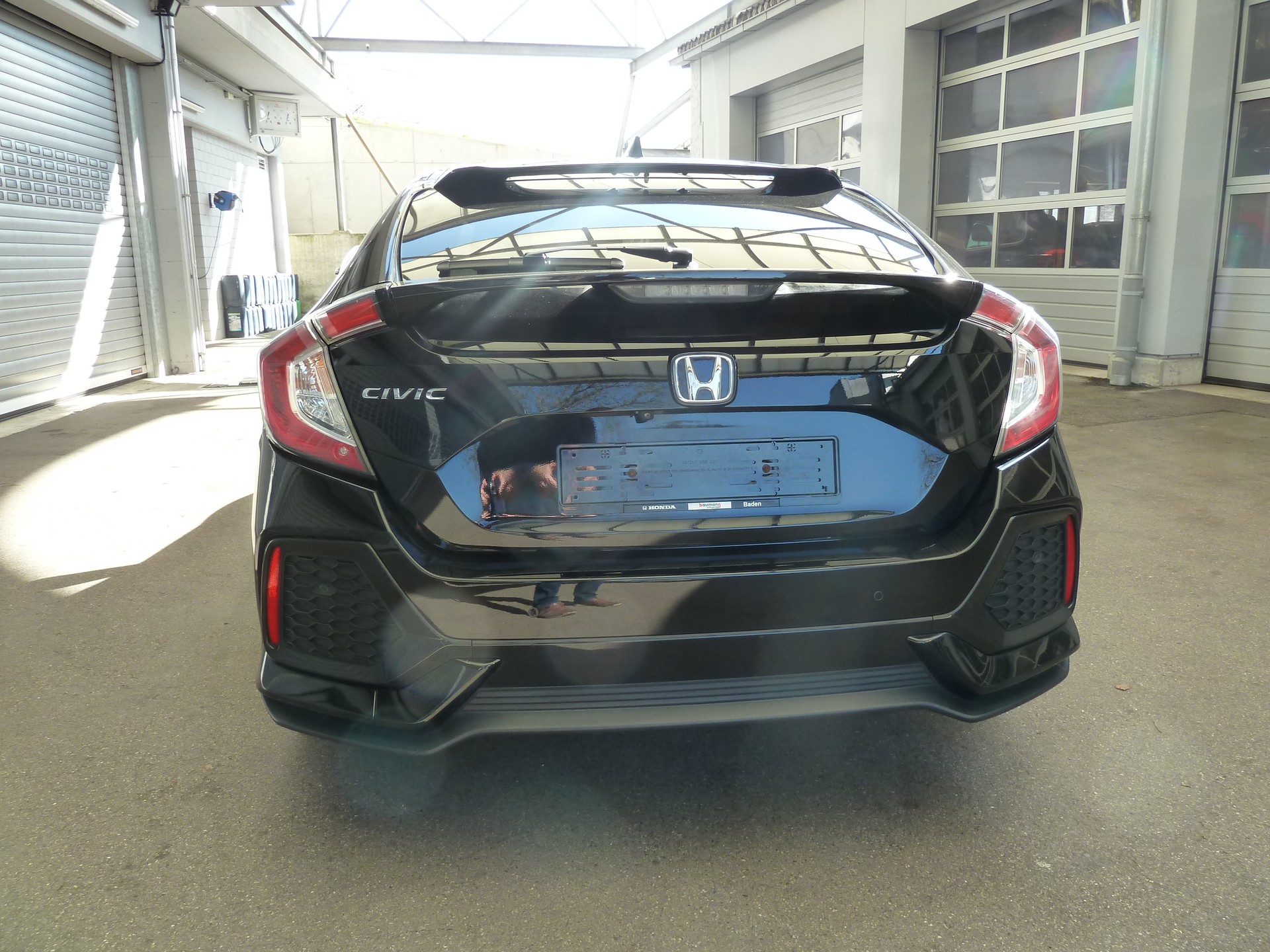 HONDA Civic 1.0 VTEC Executive CVT-showroom-element-3