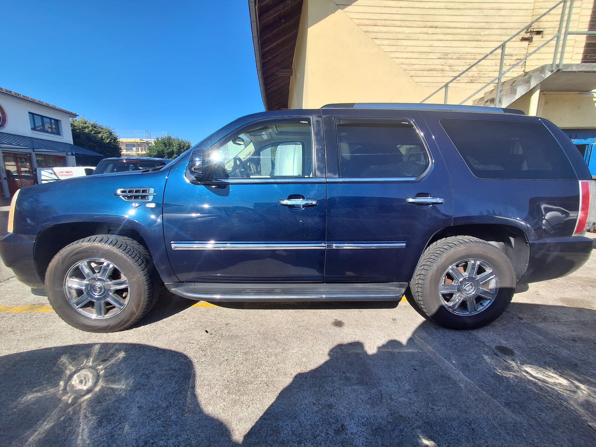 CADILLAC Escalade 6.2 Sport Luxury-image-7