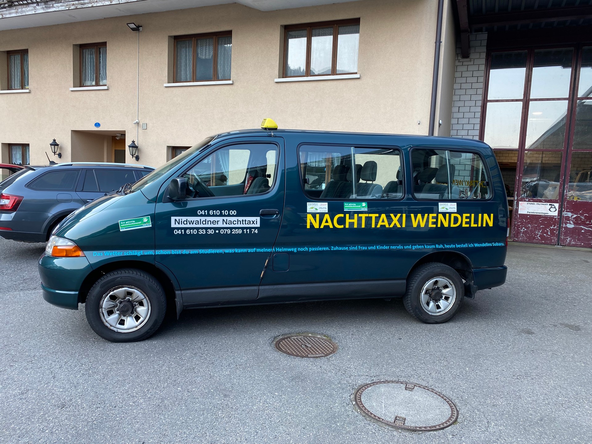 TOYOTA Hiace 2.7 GL Wagon 4x4