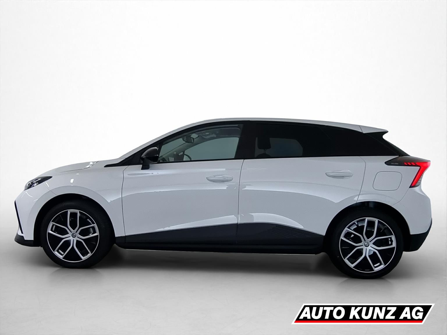 MG MG4 Luxury 64kWh-showroom-element-2