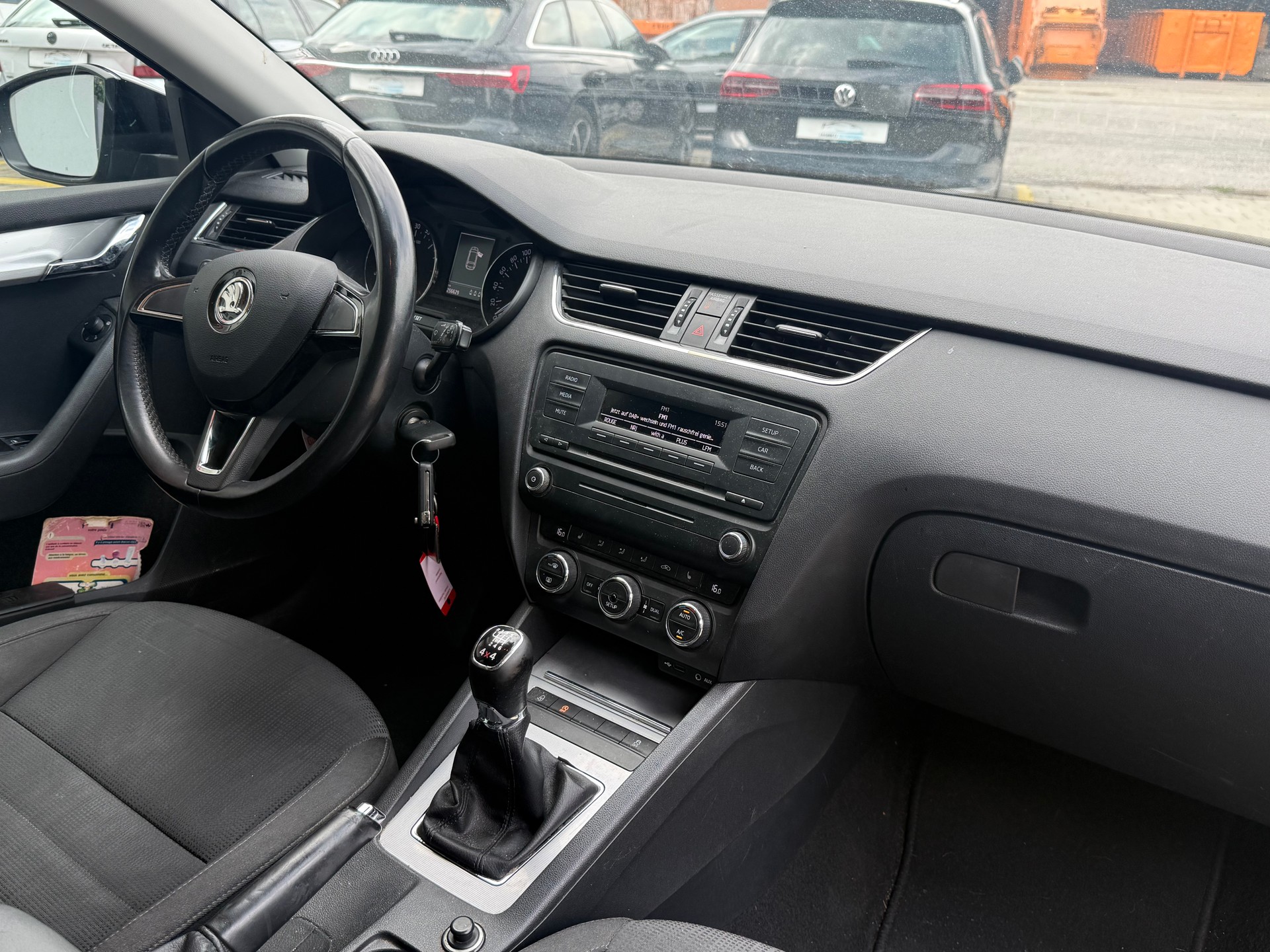 SKODA Octavia Combi 2.0 TDI Ambition 4x4-image-10