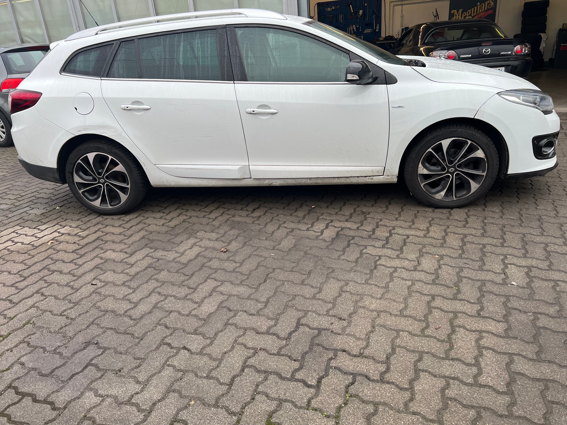 RENAULT Mégane Grandtour 1.5 dCi Bose-image-5
